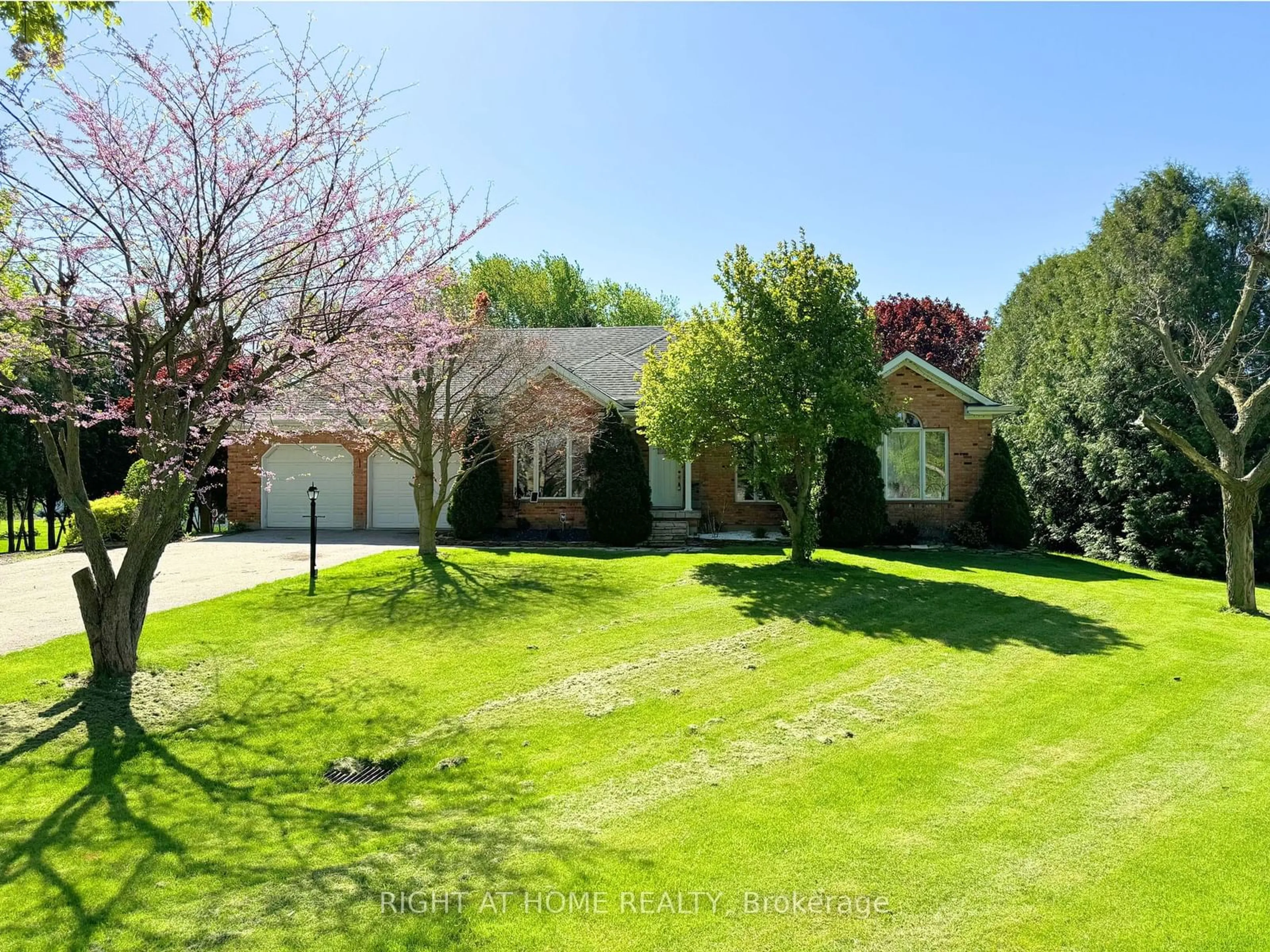 A pic from outside/outdoor area/front of a property/back of a property/a pic from drone, unknown for 24933 PIONEER Line, West Elgin Ontario N0L 2P0