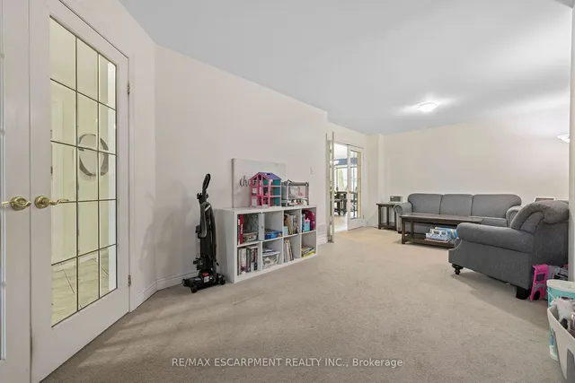Additional property image - 76 Redfern Ave