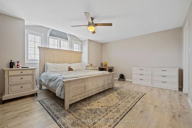 Additional property image - 76 Redfern Ave