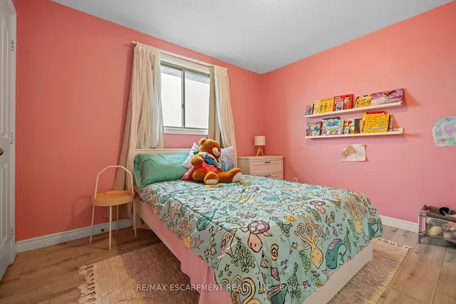 Additional property image - 76 Redfern Ave