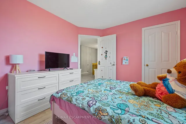 Additional property image - 76 Redfern Ave