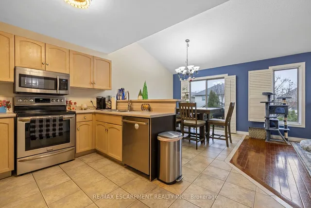 Additional property image - 76 Redfern Ave