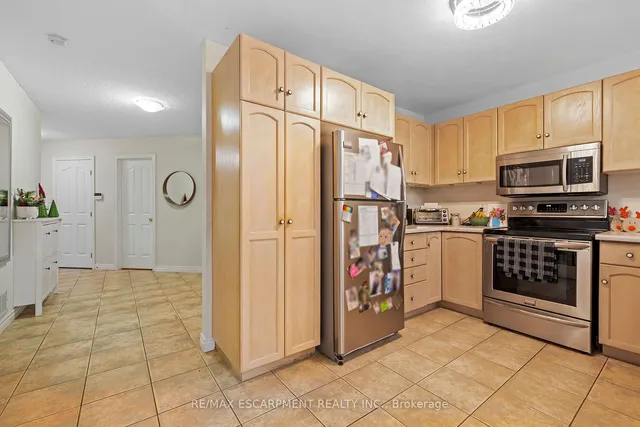 Additional property image - 76 Redfern Ave