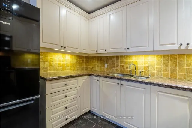 Additional property image - 283 King St Unit 206
