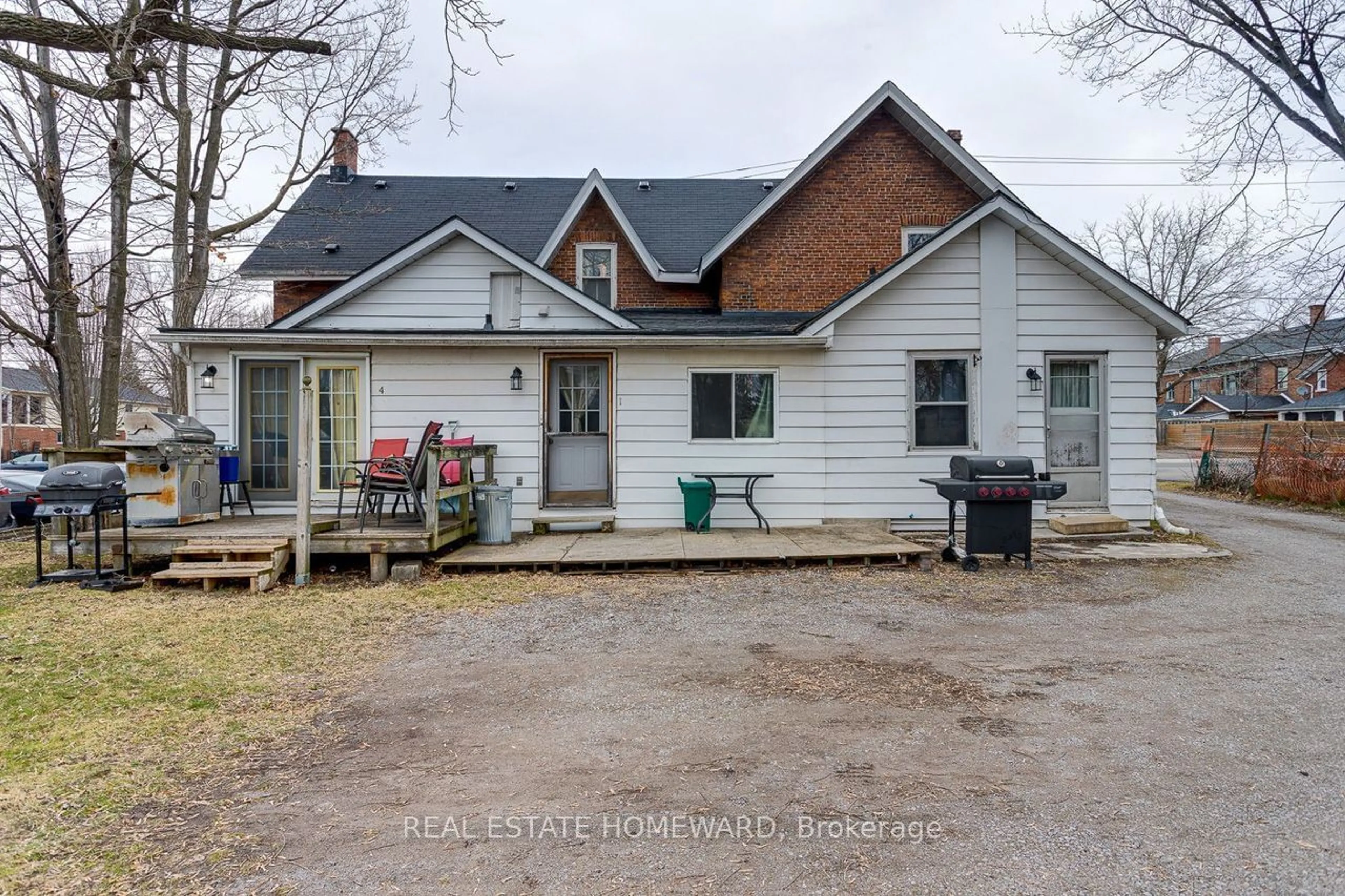 A pic from outside/outdoor area/front of a property/back of a property/a pic from drone, street for 15 - 17 James St, Cobourg Ontario K9A 2J8