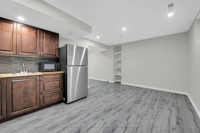 Additional property image - 75 Queen Victoria Dr