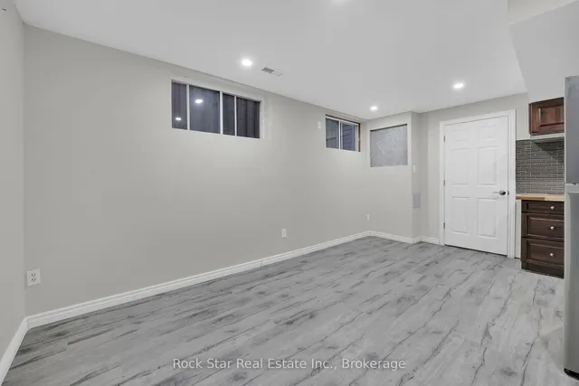 Additional property image - 75 Queen Victoria Dr