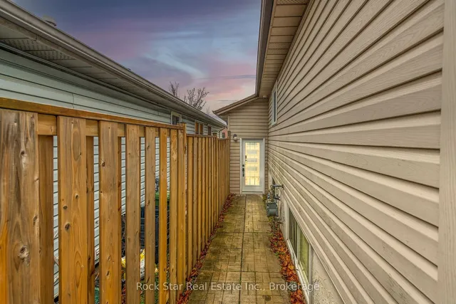 Additional property image - 75 Queen Victoria Dr