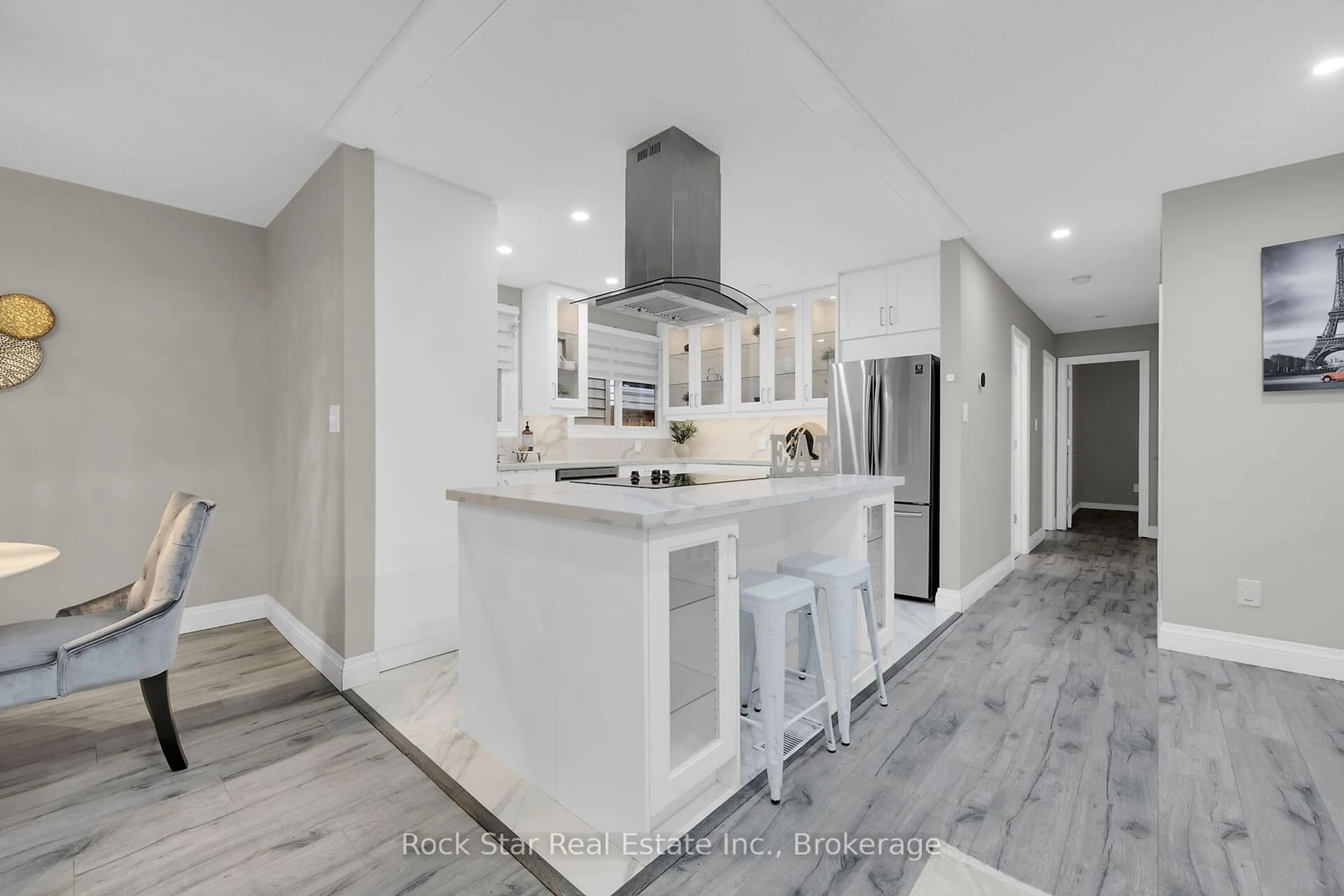 Open concept kitchen, ceramic/tile floor for 75 Queen Victoria Dr, Hamilton Ontario L8W 3E3