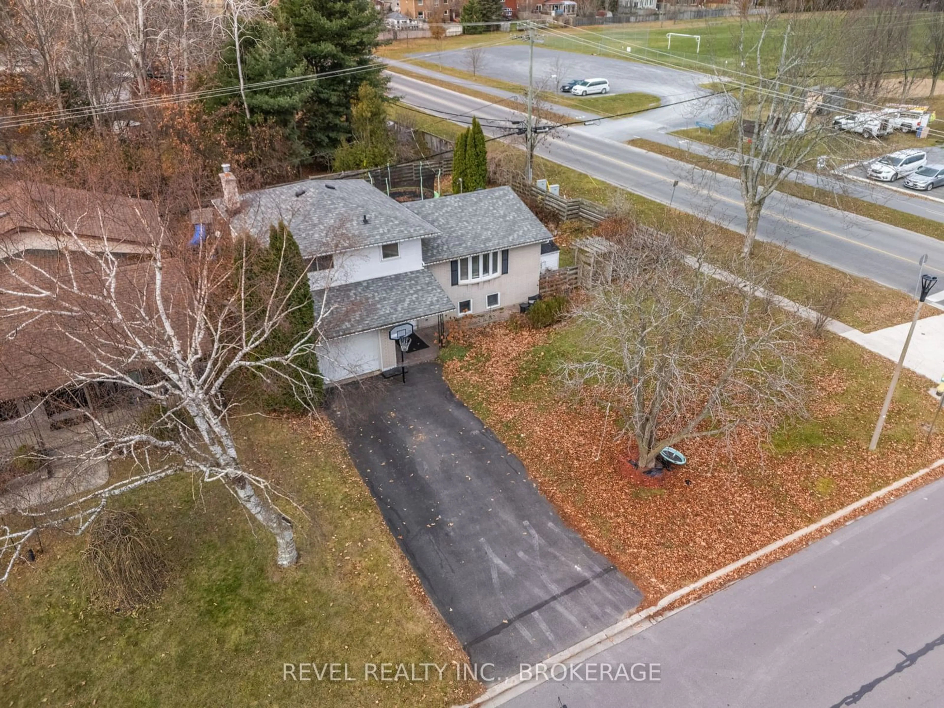 A pic from outside/outdoor area/front of a property/back of a property/a pic from drone, street for 397 Chelsea Rd, Kingston Ontario K7M 4A2