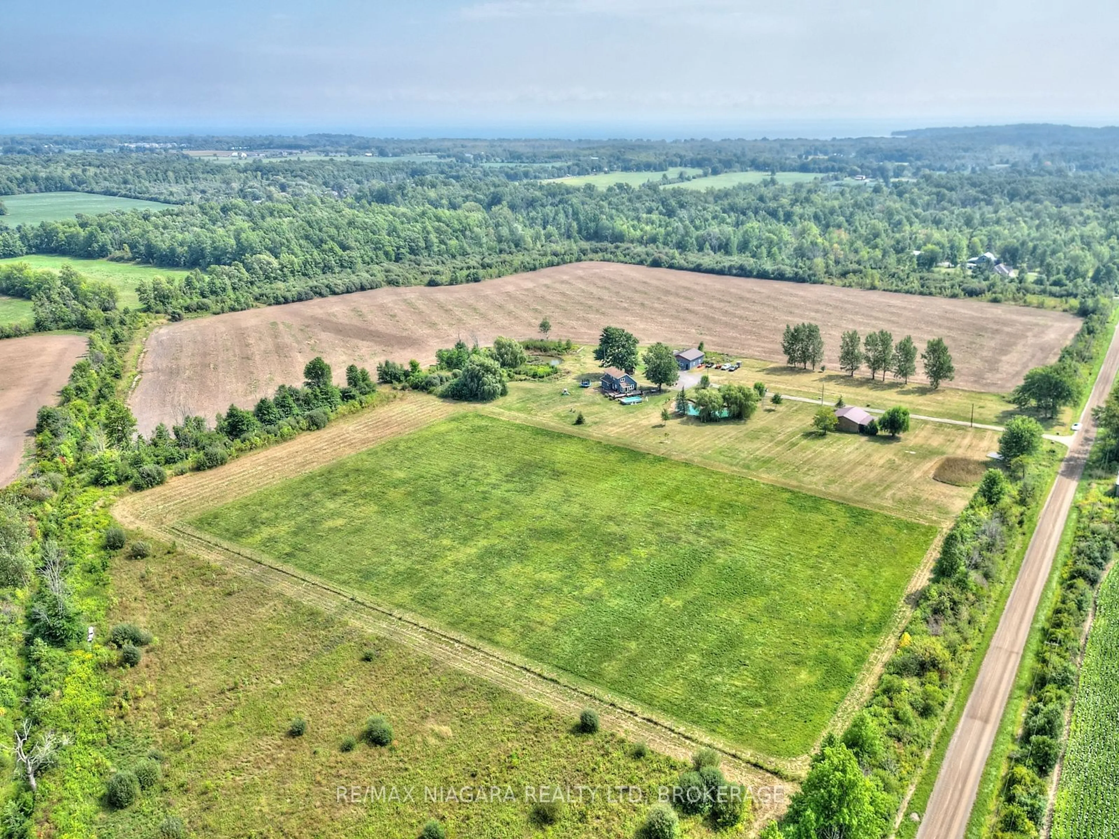 A pic from outside/outdoor area/front of a property/back of a property/a pic from drone, forest/trees view for 490 Mathews Rd, Fort Erie Ontario L0S 1R0