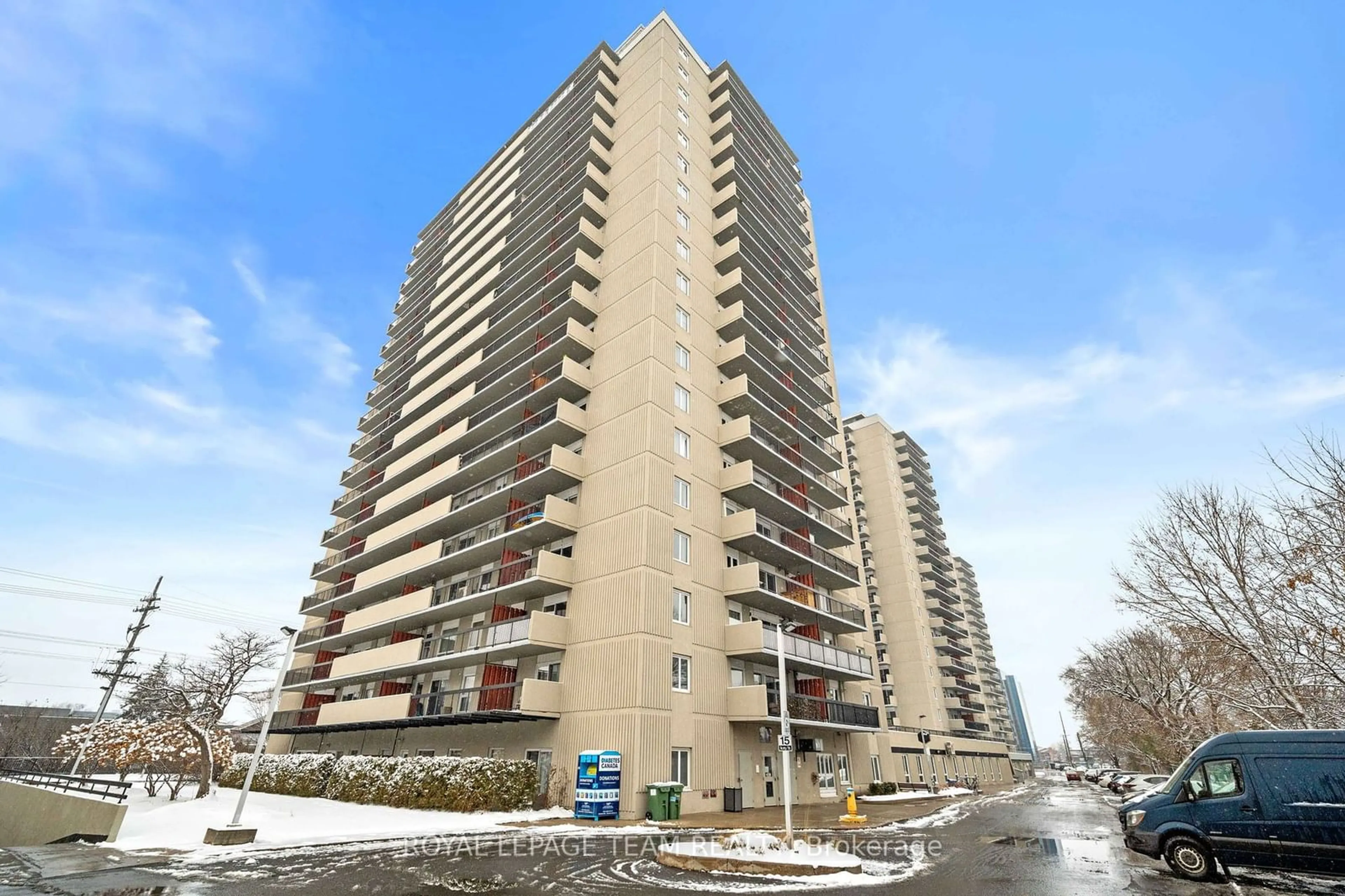 Unknown for 158C Mcarthur Ave #304, Vanier and Kingsview Park Ontario K1L 8E7