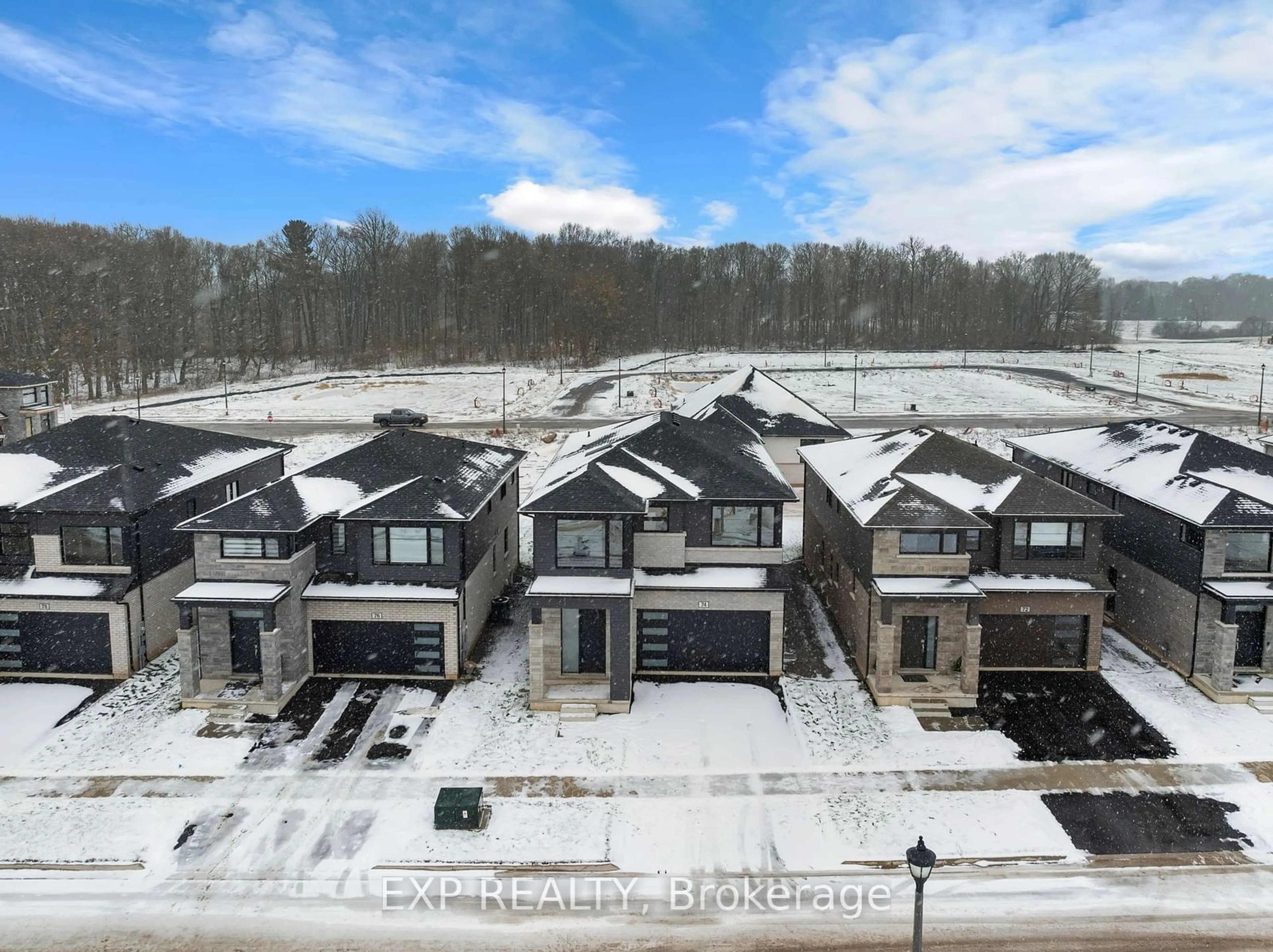 A pic from outside/outdoor area/front of a property/back of a property/a pic from drone, mountain view for 74 Marie St, Pelham Ontario L0S 1E1