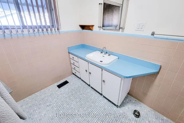 Additional property image - 185 East Ave