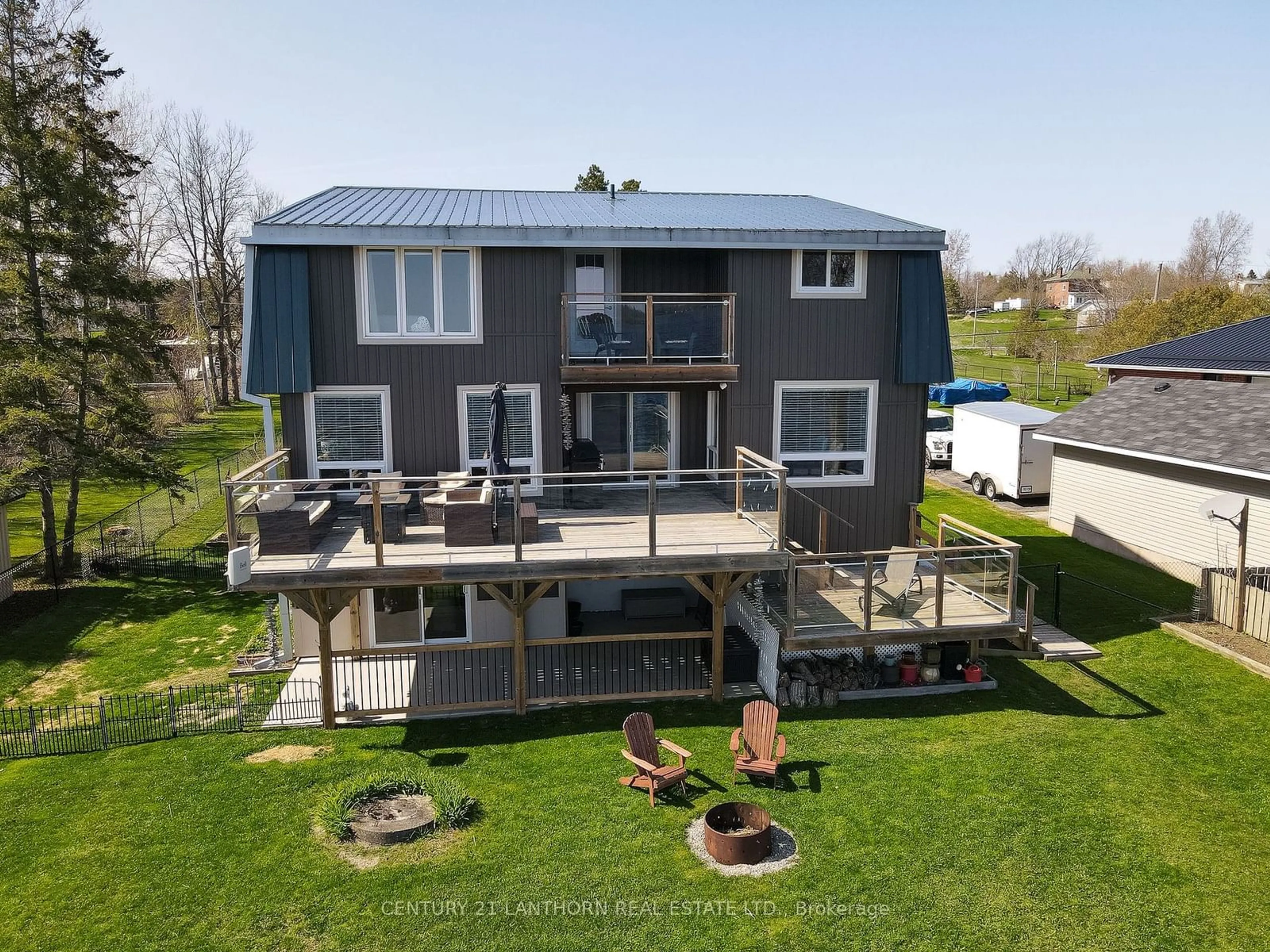 A pic from outside/outdoor area/front of a property/back of a property/a pic from drone, building for 50 Bayview Dr, Greater Napanee Ontario K7R 3K8