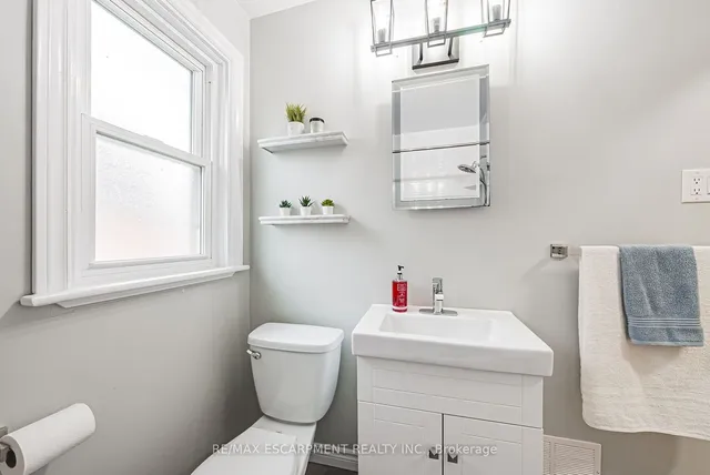Additional property image - 278 EAST 12TH St
