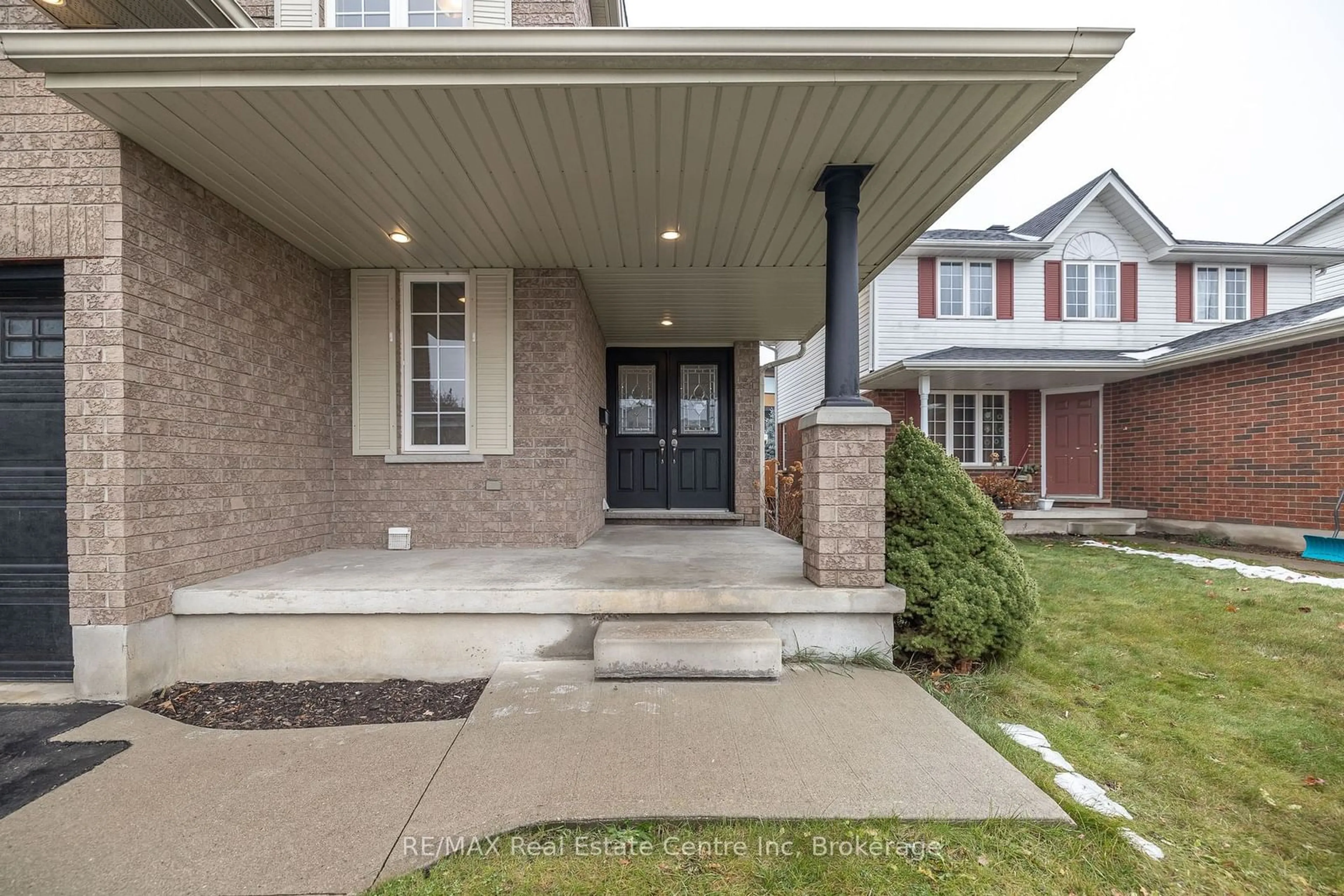 Home with brick exterior material, street for 4 CLAIRFIELDS Dr, Guelph Ontario N1G 5H5