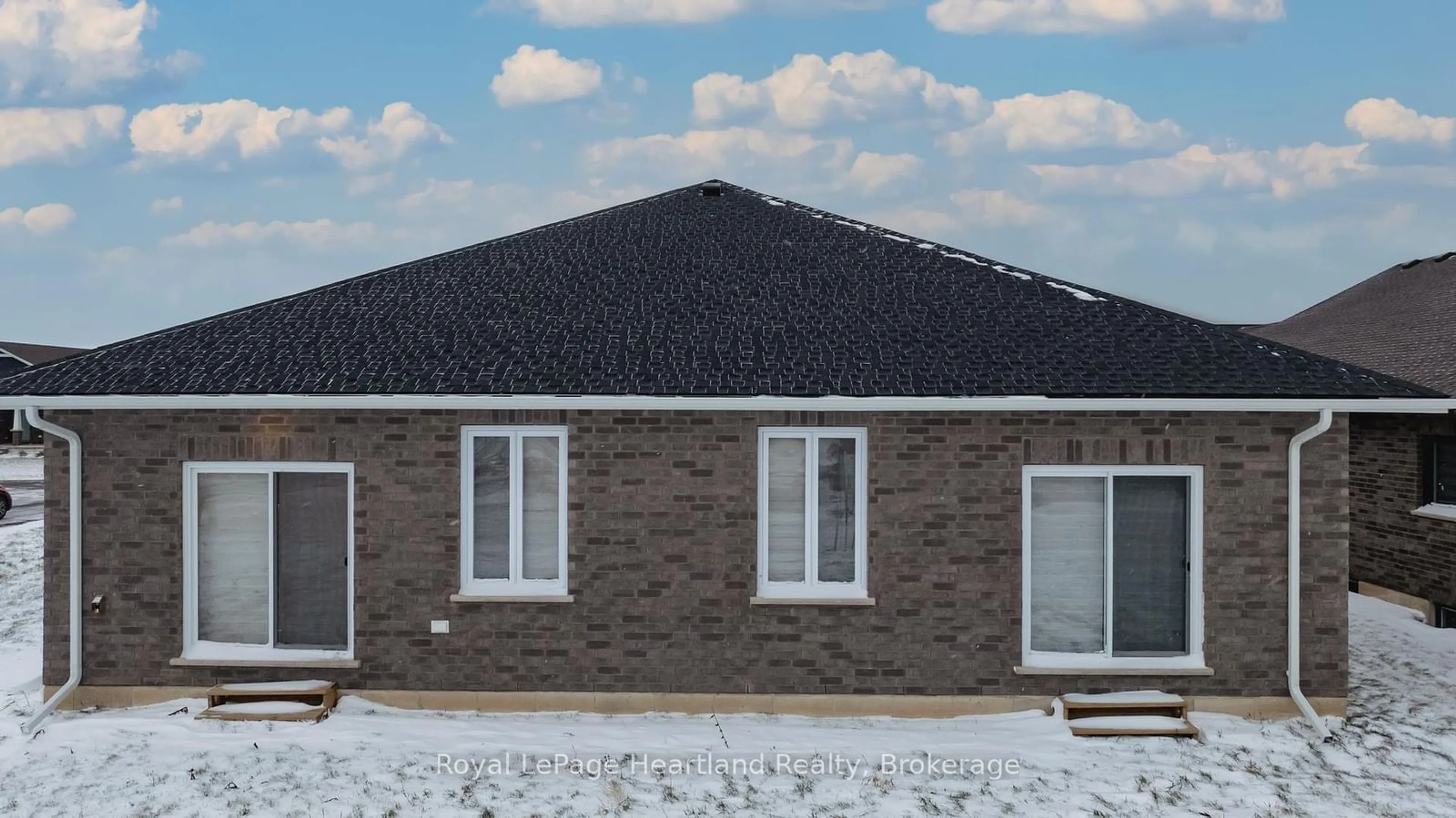 Home with brick exterior material, building for 432 Coast Dr, Goderich Ontario N7A 4M6