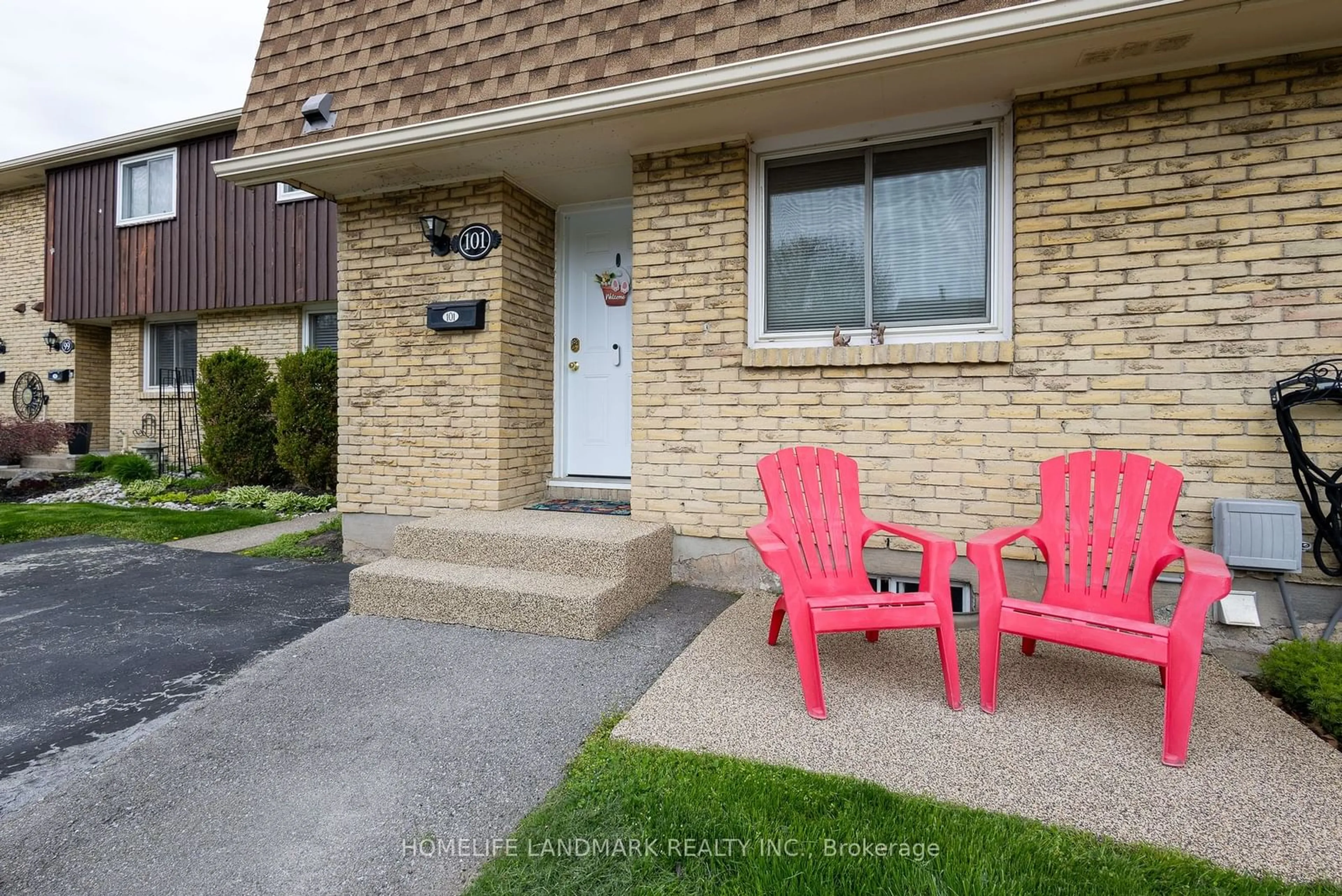 Patio, street for 50 Lakeshore Rd #101, St. Catharines Ontario L2N 6P8