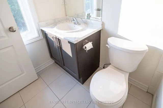 Additional property image - 383 Dundas St Unit 45