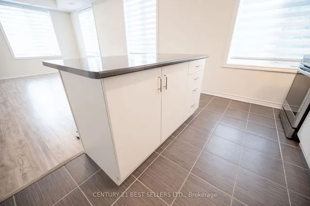 Additional property image - 383 Dundas St Unit 45