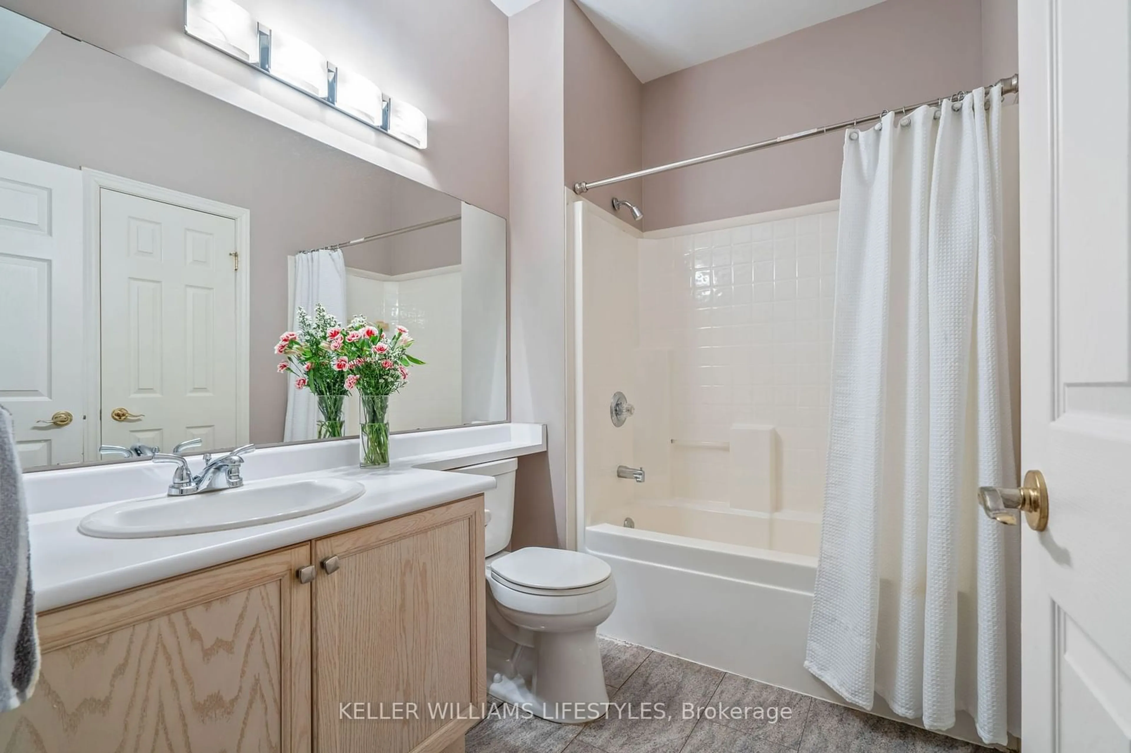 Standard bathroom, ceramic/tile floor for 2025 Meadowgate Blvd #209, London Ontario N6M 1K9