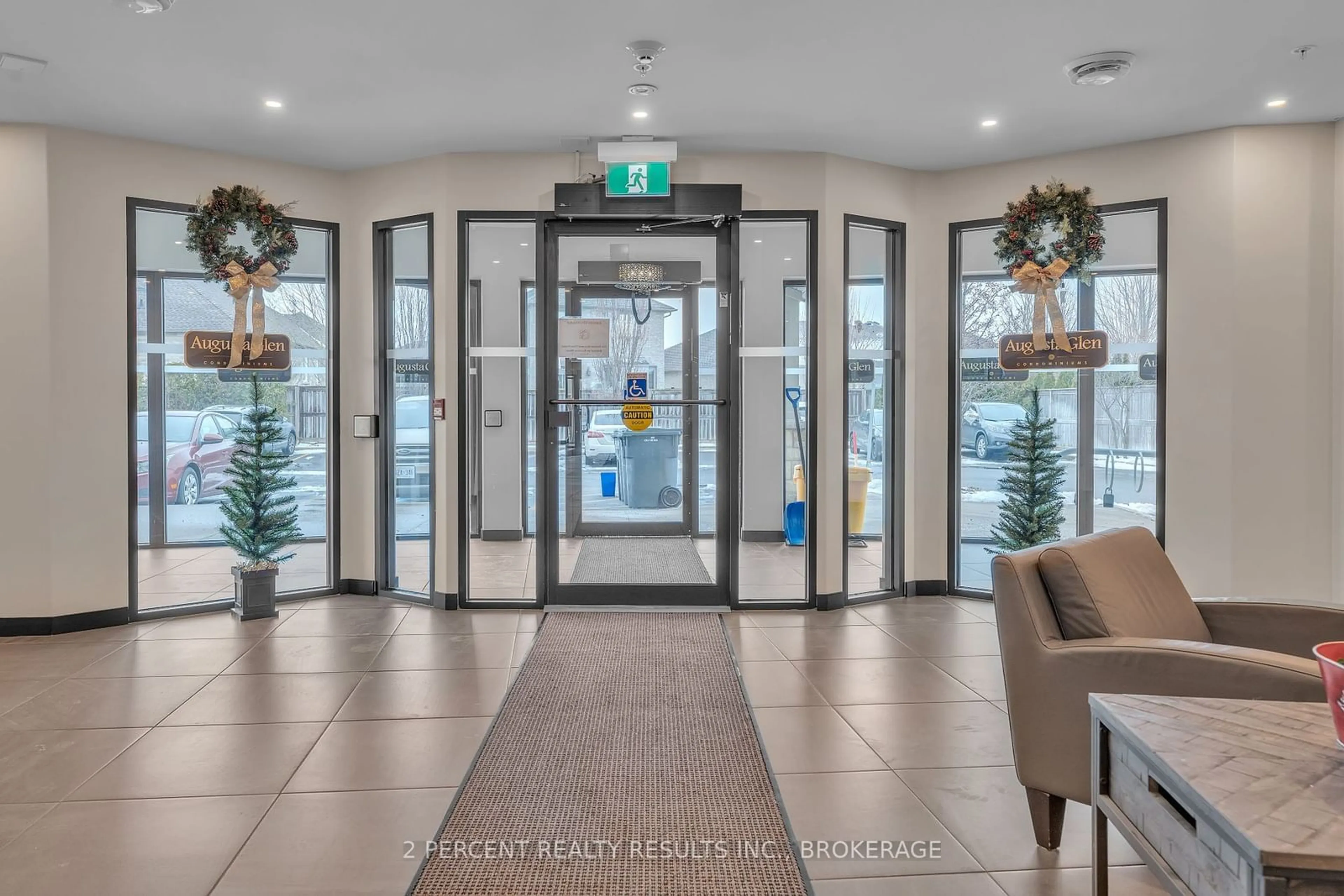 Indoor foyer for 740 Augusta Dr #112, Kingston Ontario K7P 0R5