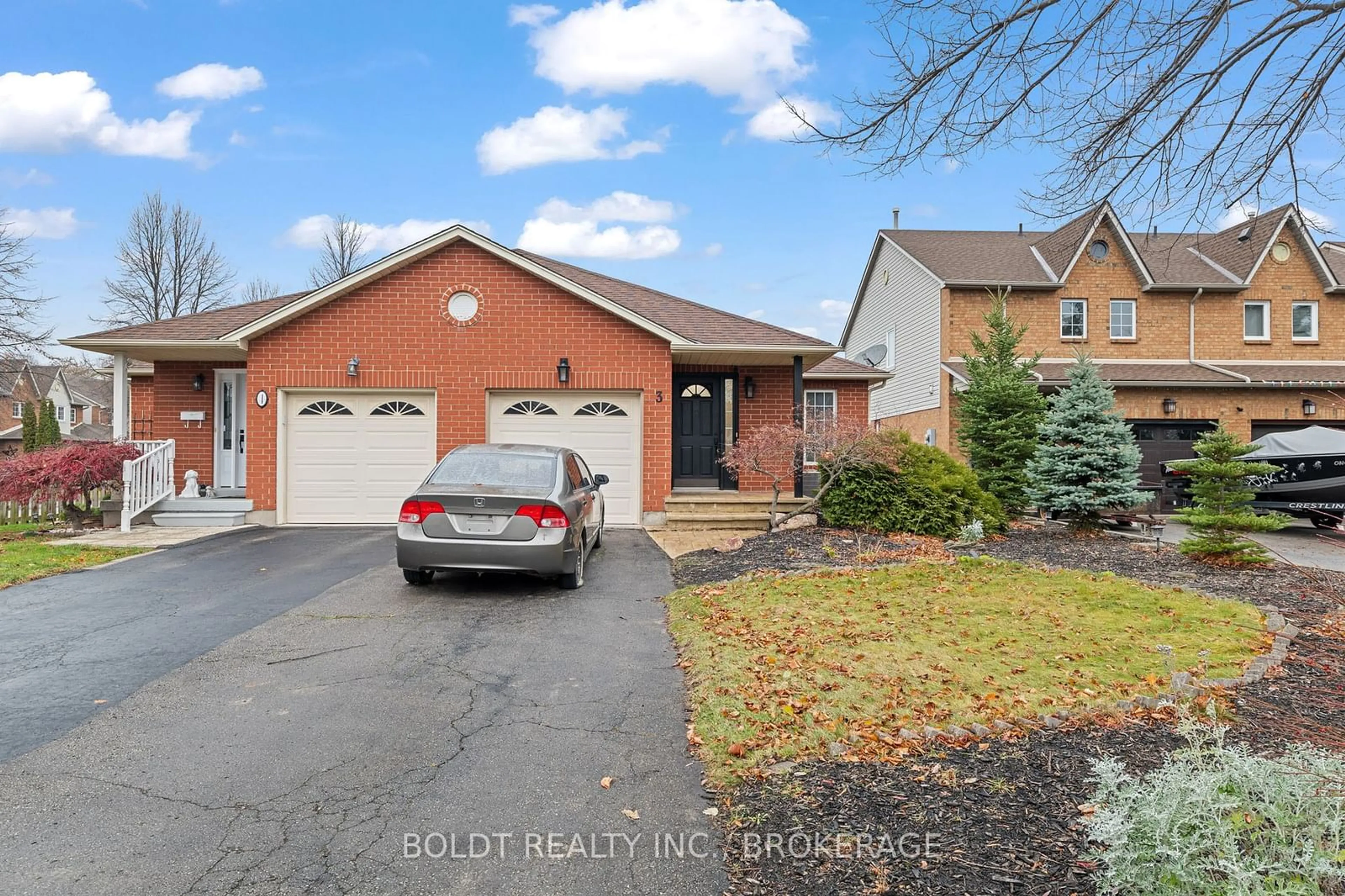 Home with brick exterior material, street for 3 Jordan Crt, St. Catharines Ontario L2N 7R3