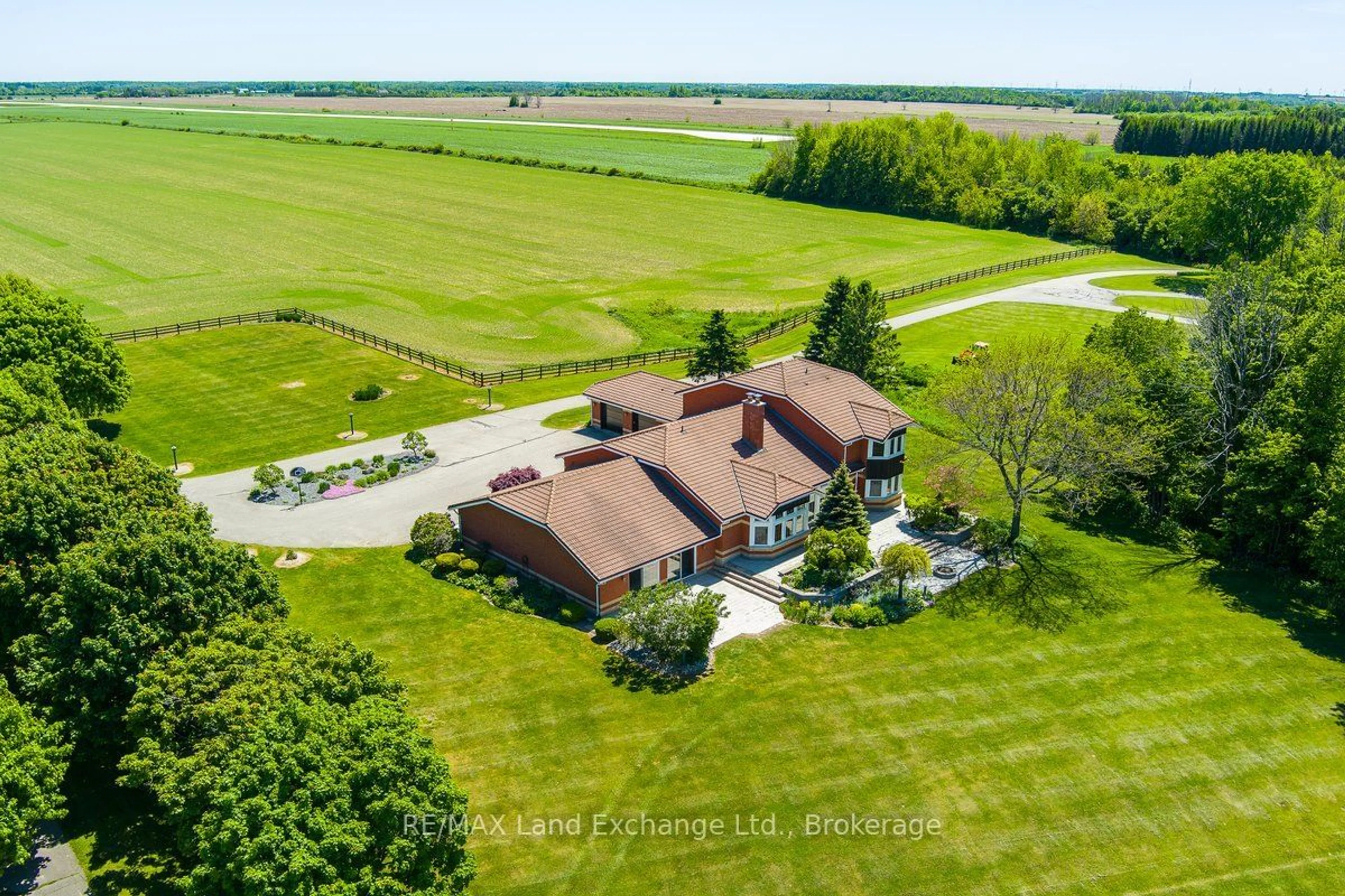 A pic from outside/outdoor area/front of a property/back of a property/a pic from drone, unknown for 248 Bruce Road 23 Rd, Kincardine Ontario N2Z 2X6