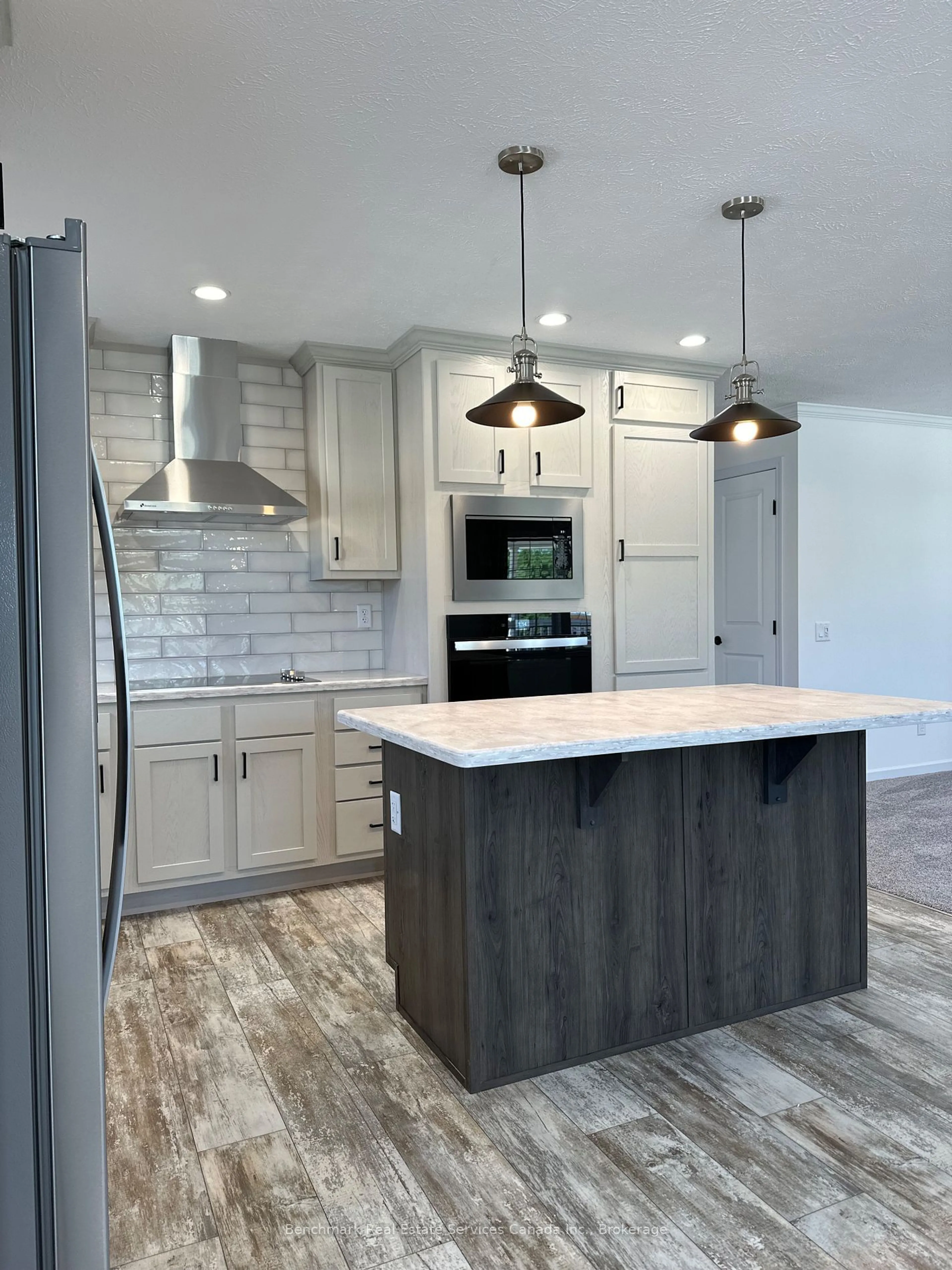 Open concept kitchen, unknown for 212 SPRUCE Dr, West Grey Ontario N4N 3B8