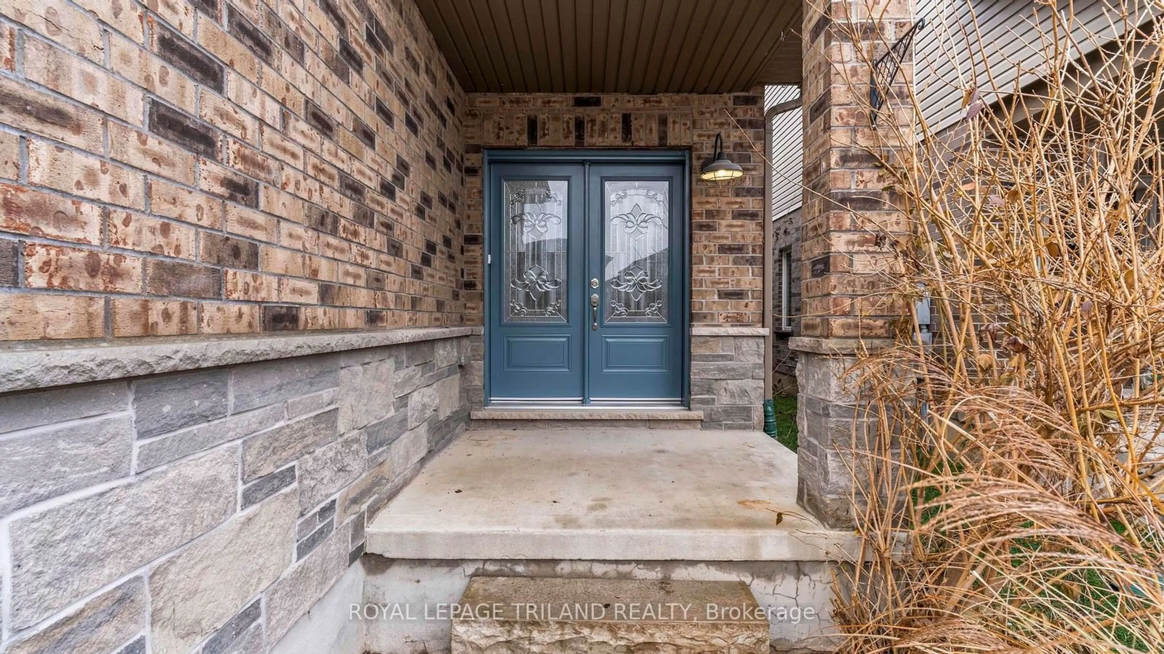 Indoor entryway for 3373 Paulpeel Ave, London Ontario N6L 0A4