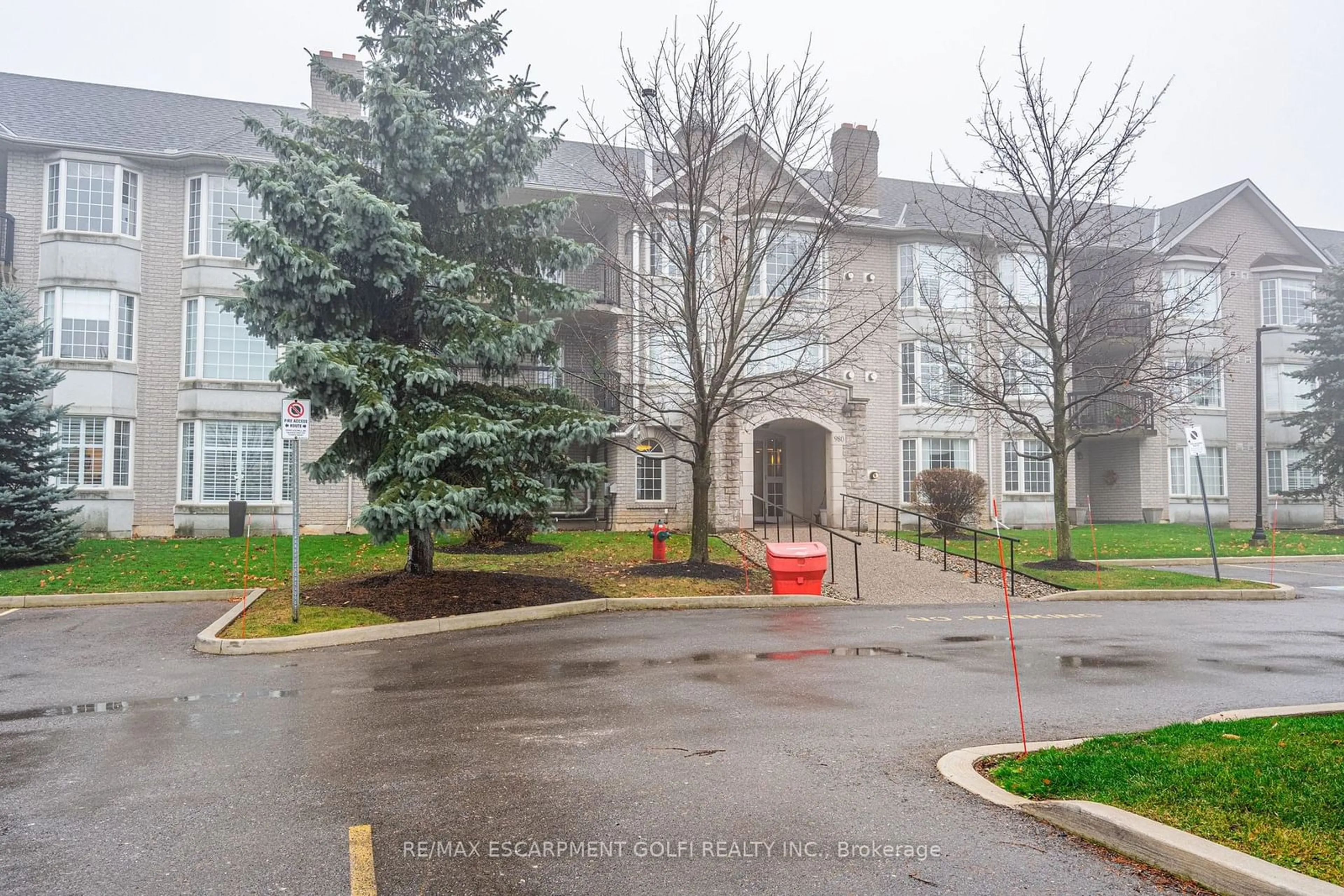 Unknown for 980 Golf Links Rd #107, Hamilton Ontario L9K 1J8