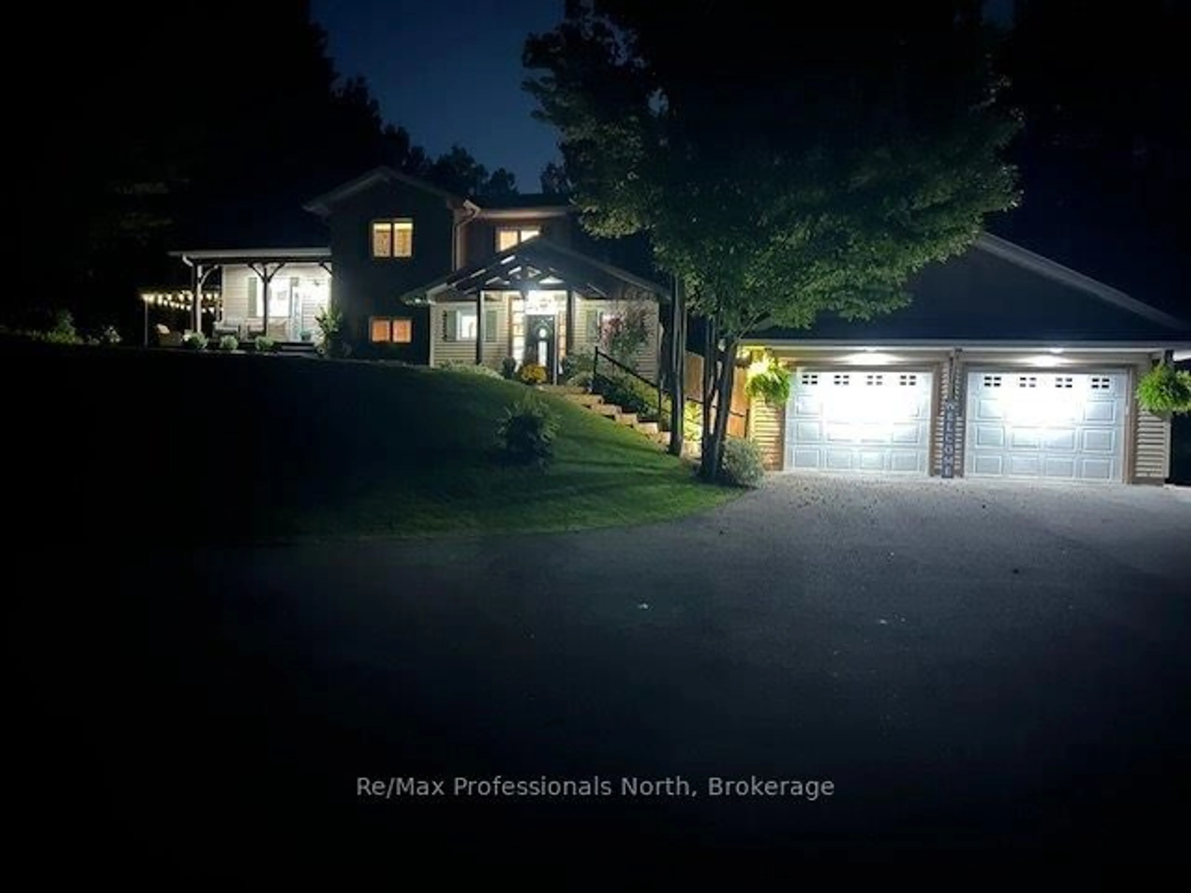 A pic from outside/outdoor area/front of a property/back of a property/a pic from drone, unknown for 1024 PRENTISKOKA HEIGHTS Rd, Minden Hills Ontario K0M 2K0