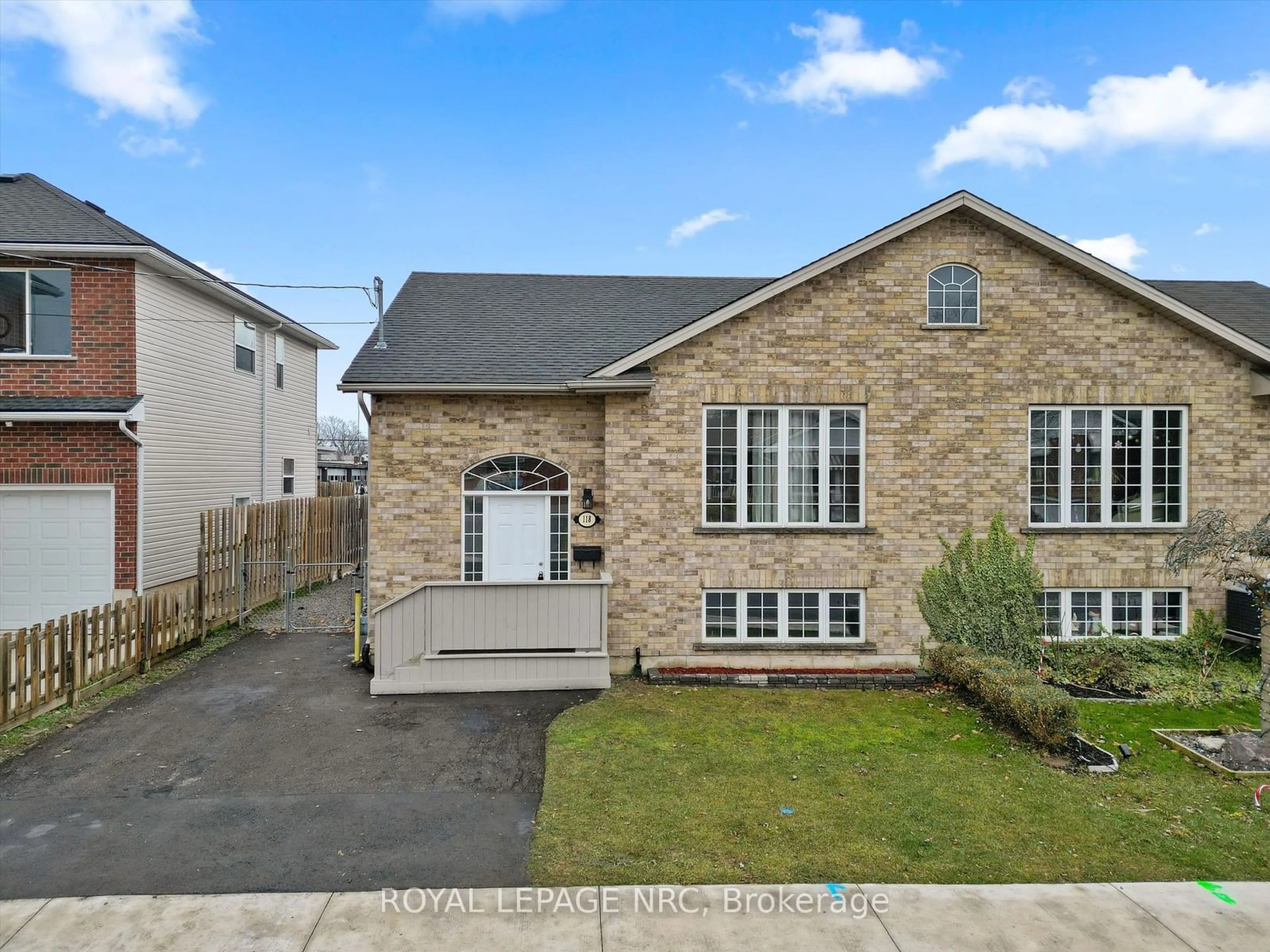 Home with brick exterior material, street for 118 Idylewylde St, Fort Erie Ontario L2A 2L3