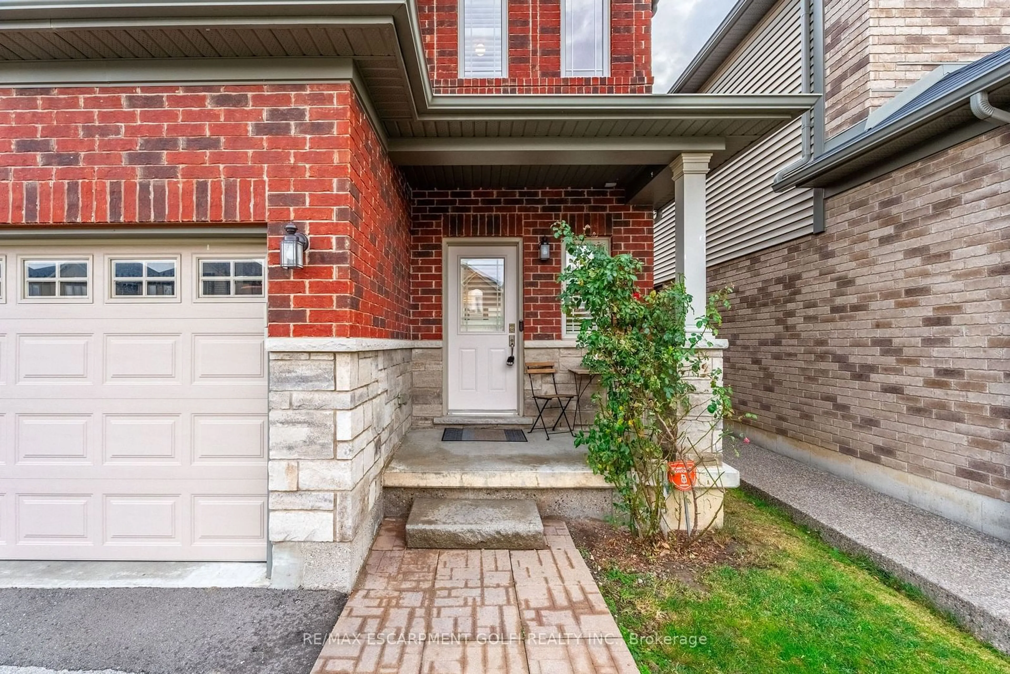 Unknown for 71 Chamomile Dr, Hamilton Ontario L8W 0C1