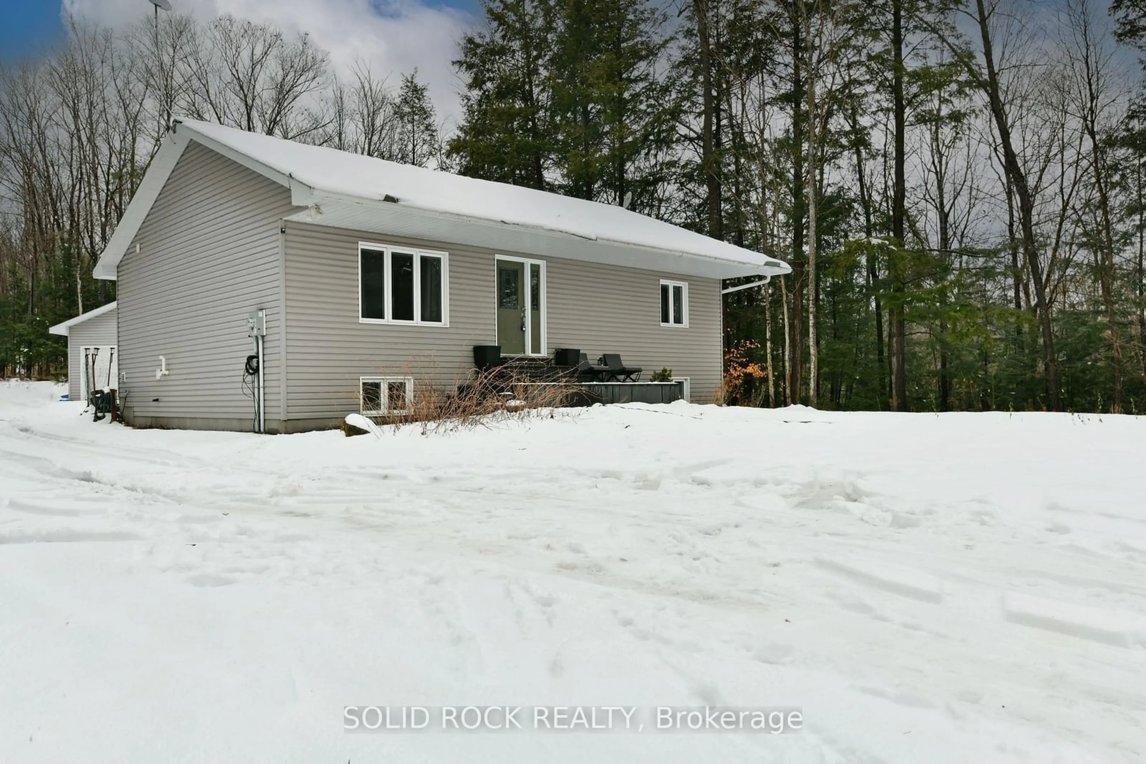 A pic from outside/outdoor area/front of a property/back of a property/a pic from drone, unknown for 523 Stewartville Rd, McNab/Braeside Ontario K7S 3G8