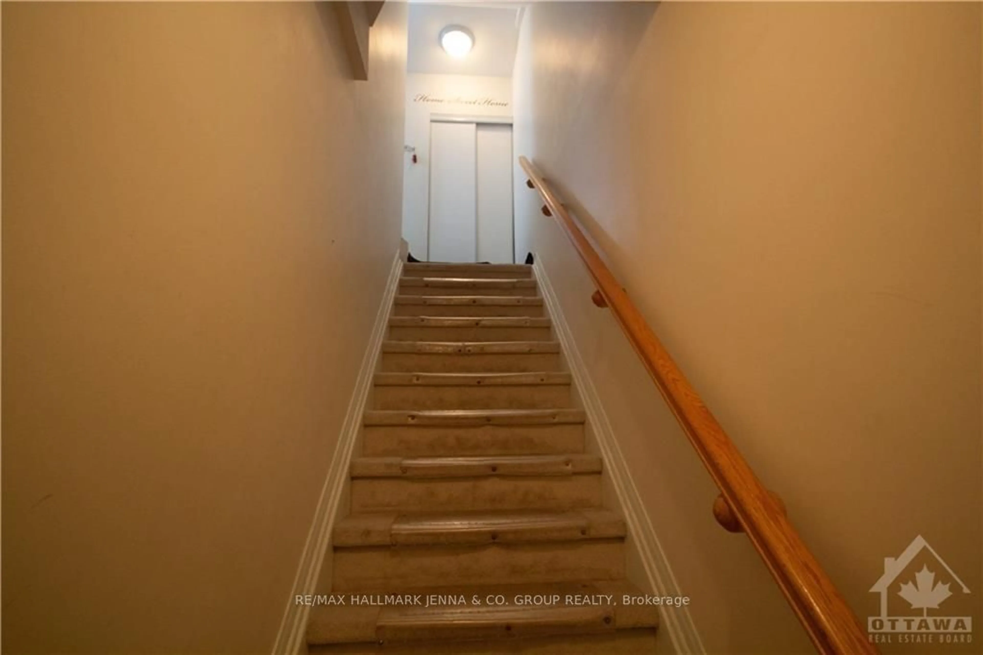 Stairs for 2561 Longfields Rd, Barrhaven Ontario K2J 0V1