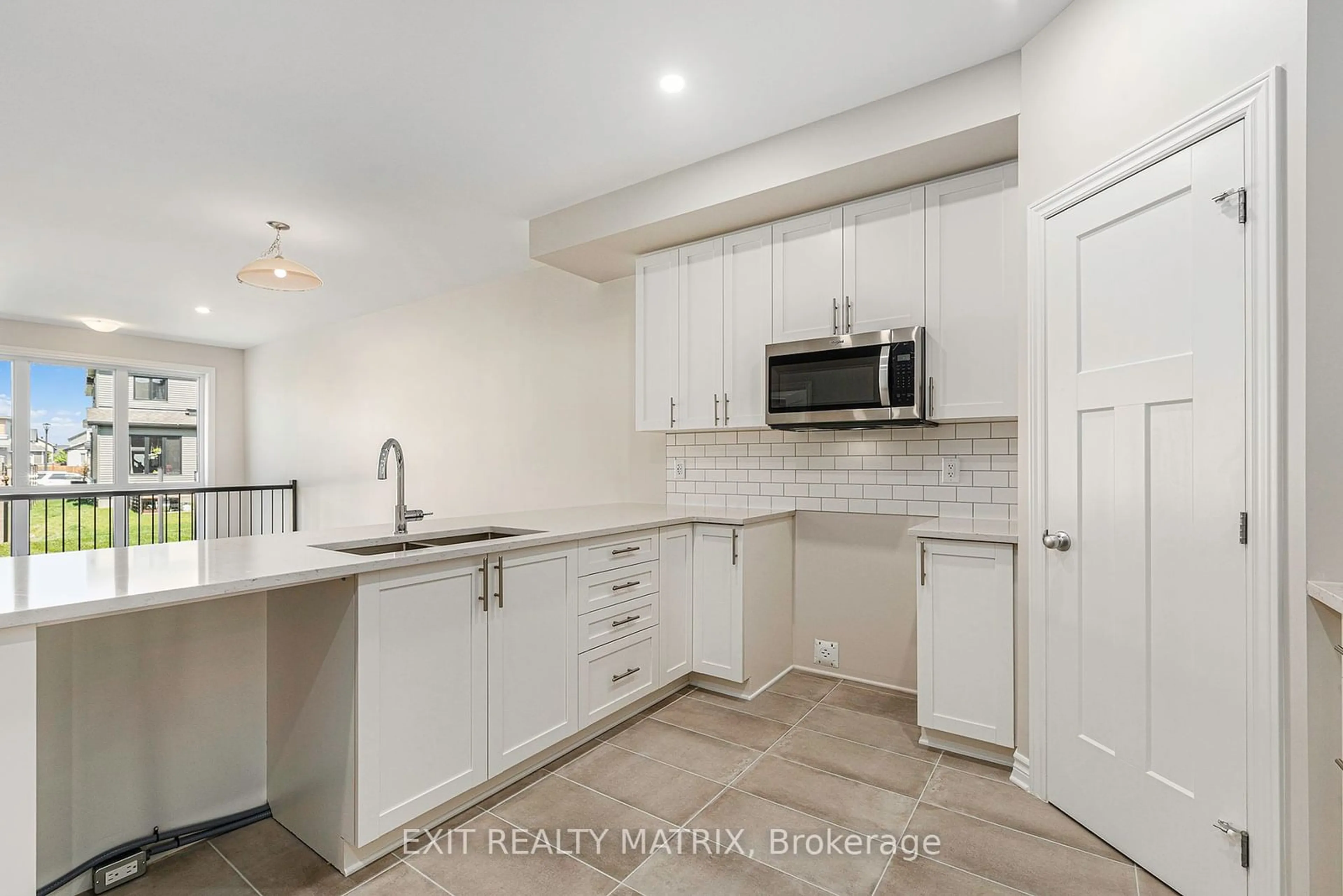 Open concept kitchen, ceramic/tile floor for 961 COLOGNE St, Russell Ontario K0A 1W0