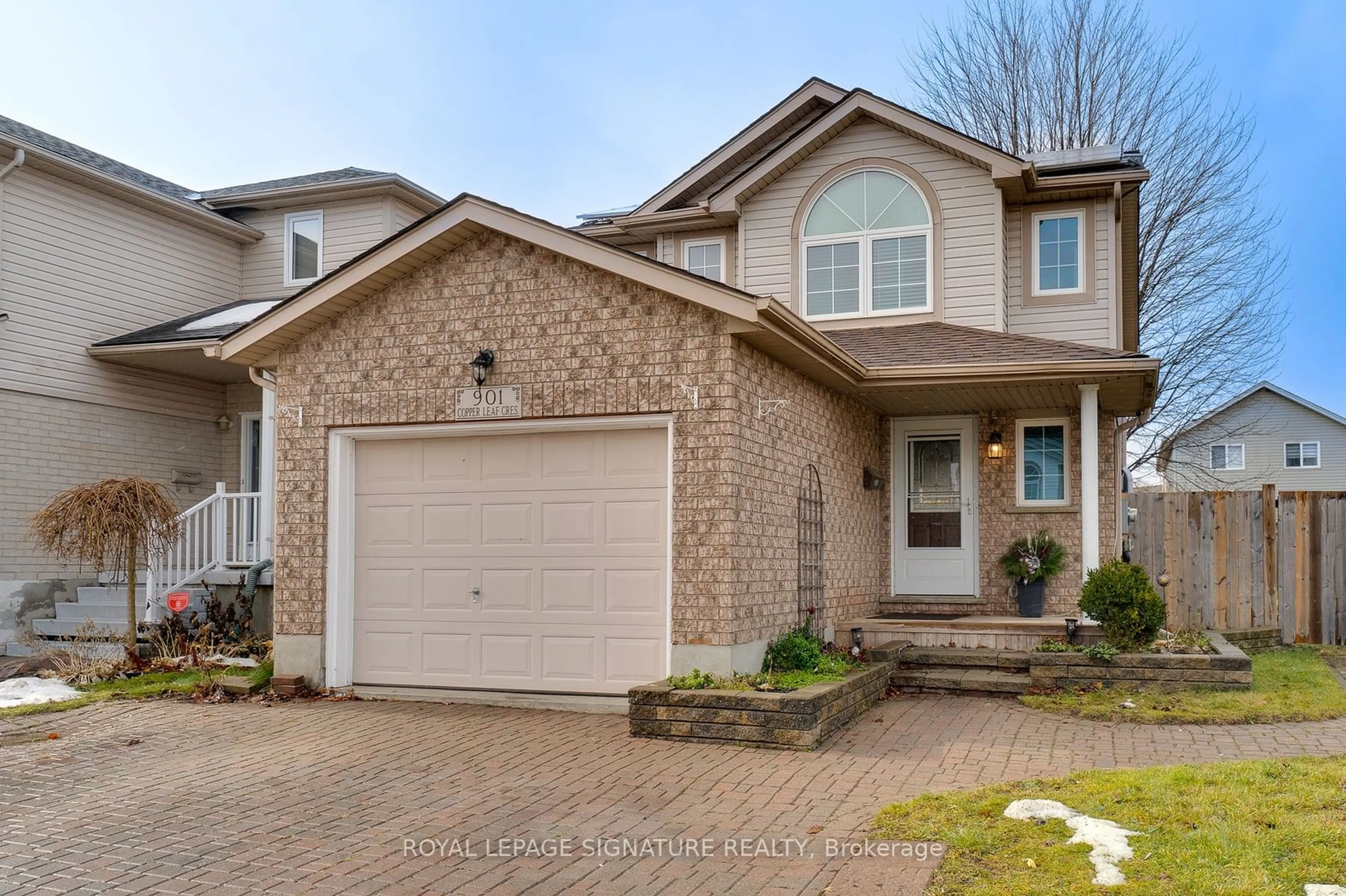 Home with brick exterior material, street for 901 Copper Leaf Cres, Kitchener Ontario N2E 3W1