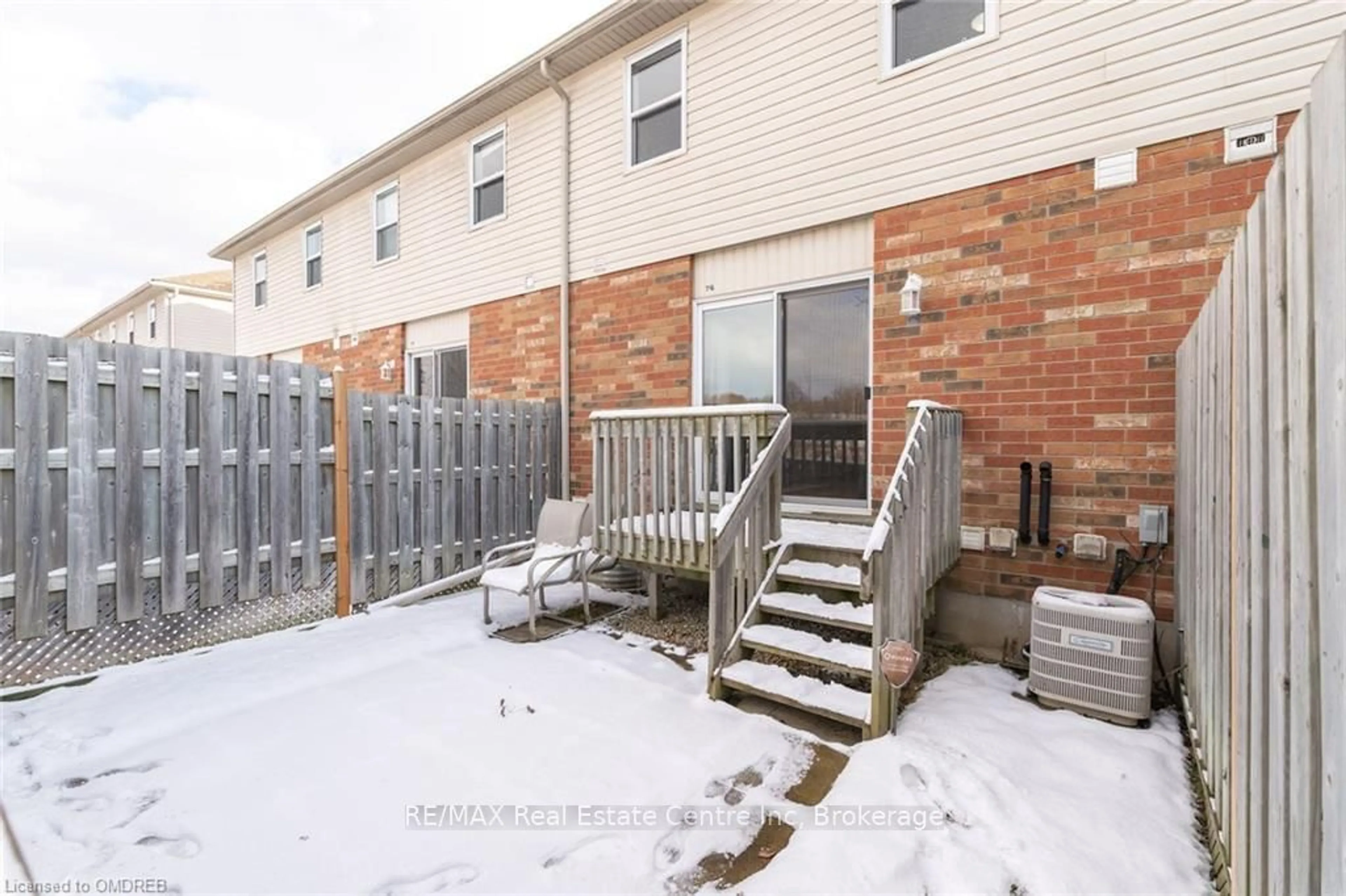 Patio, street for 30 Imperial Rd #76, Guelph Ontario N1K 1Y4