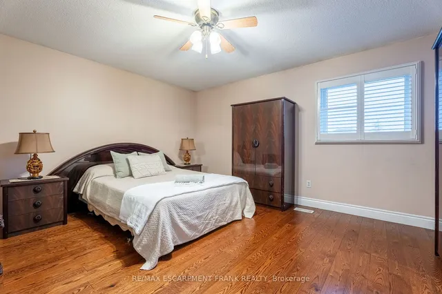 Additional property image - 7 GRANDOAKS Dr