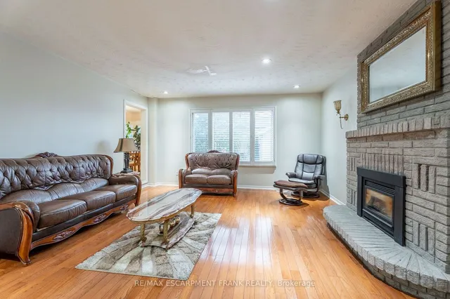 Additional property image - 7 GRANDOAKS Dr