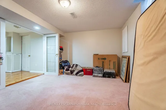 Additional property image - 7 GRANDOAKS Dr