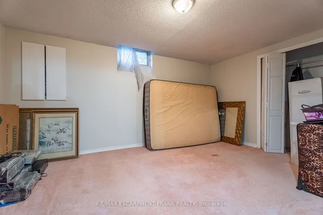 Additional property image - 7 GRANDOAKS Dr