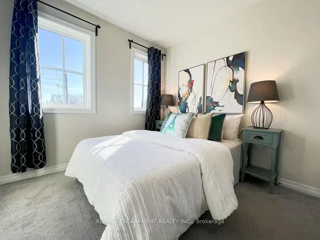 Additional property image - 290 Barton St Unit 5