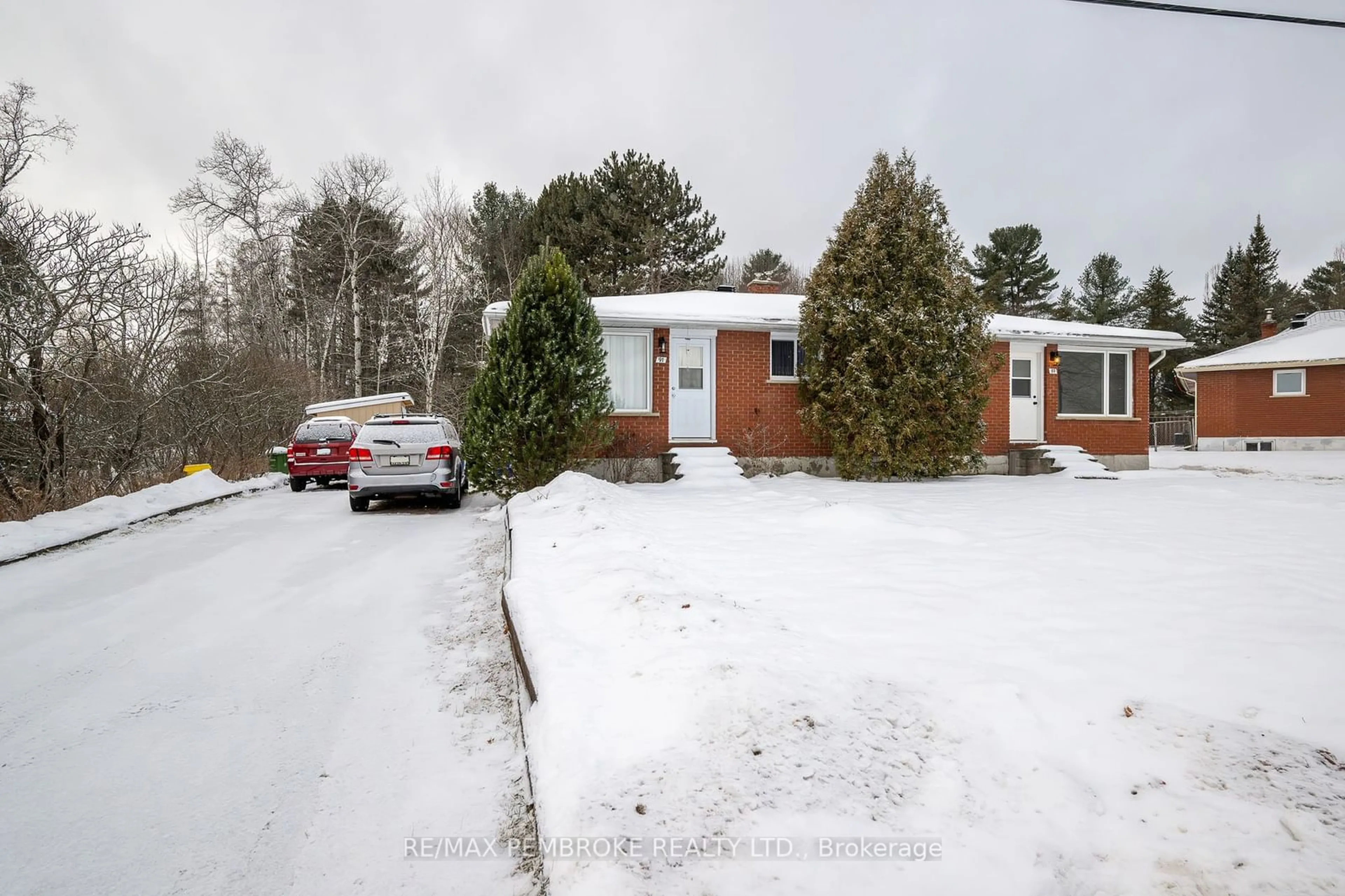 A pic from outside/outdoor area/front of a property/back of a property/a pic from drone, street for 89 & 91 Brumm Rd, Petawawa Ontario K8A 7G6