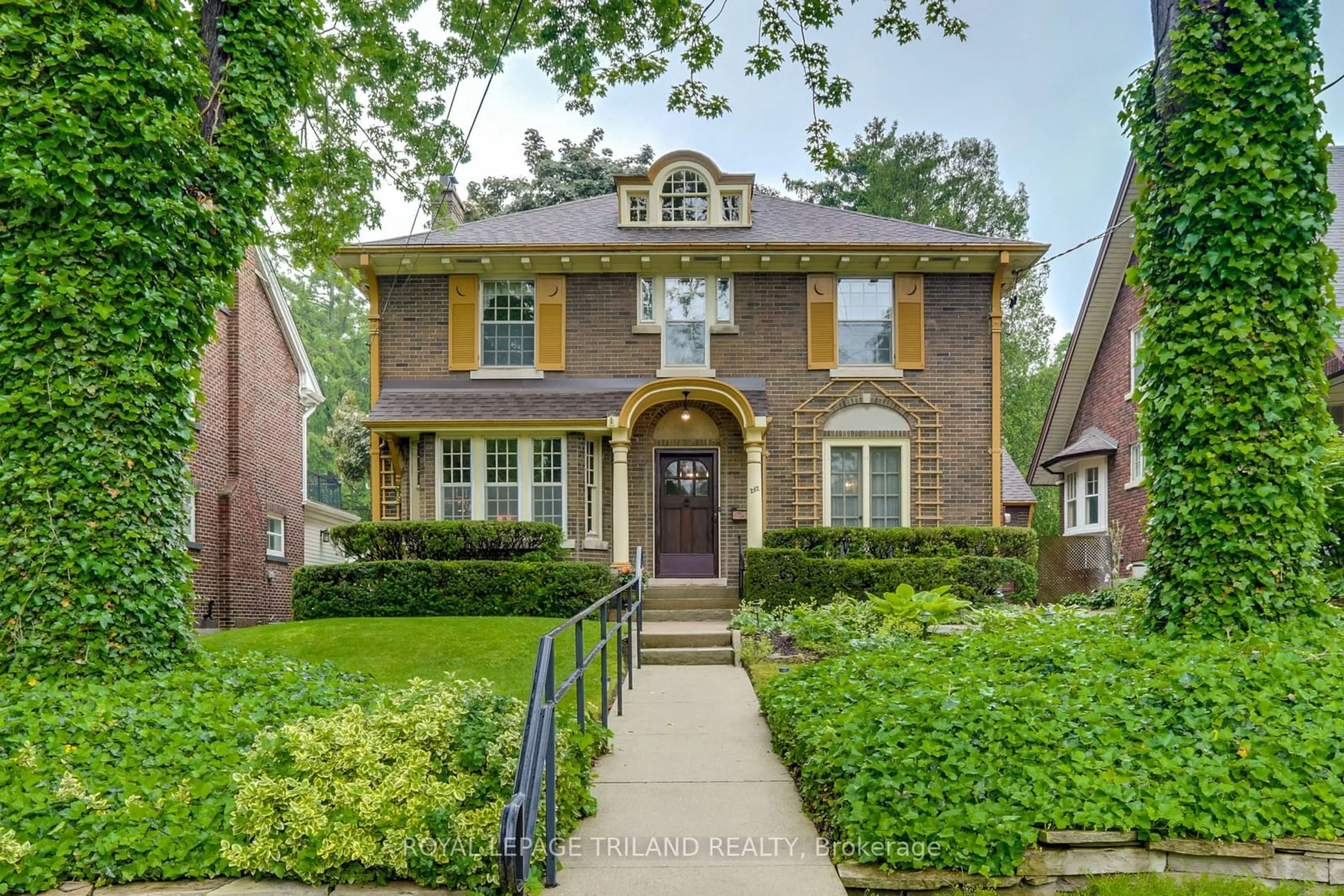 Home with brick exterior material, street for 262 Regent St, London Ontario N6A 2H2