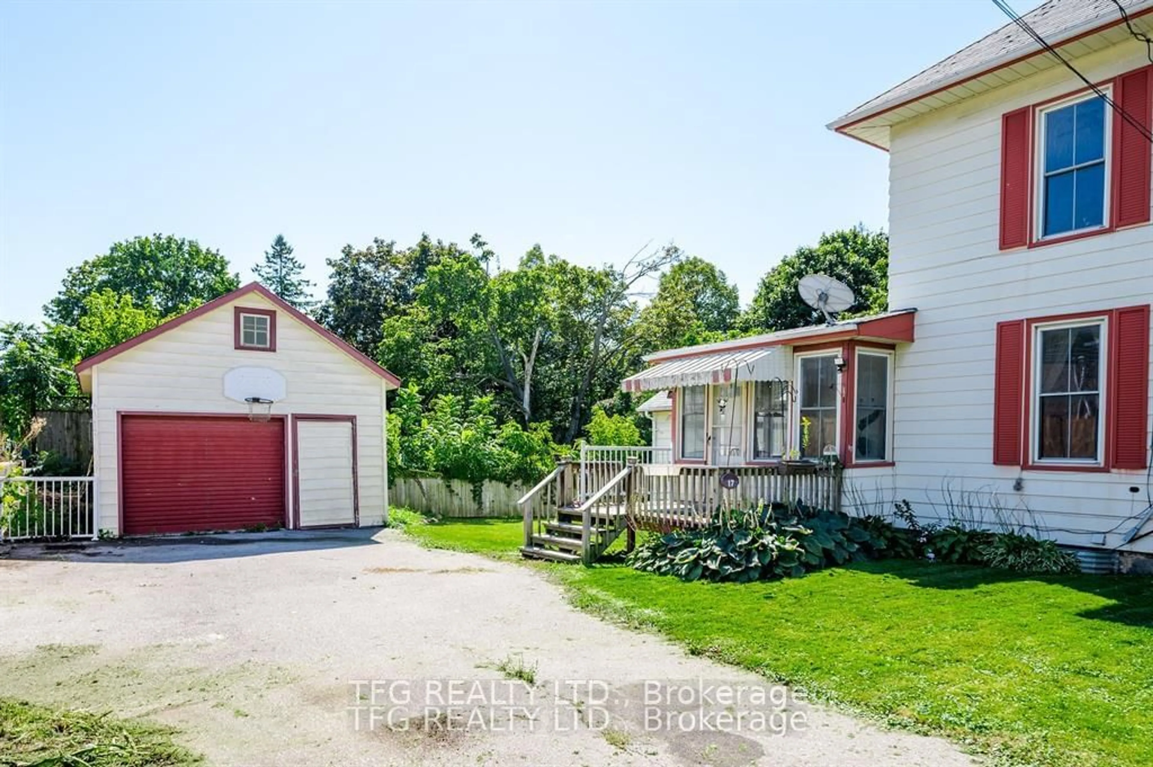 A pic from outside/outdoor area/front of a property/back of a property/a pic from drone, street for 17 Church St, Cramahe Ontario L3K 2M3