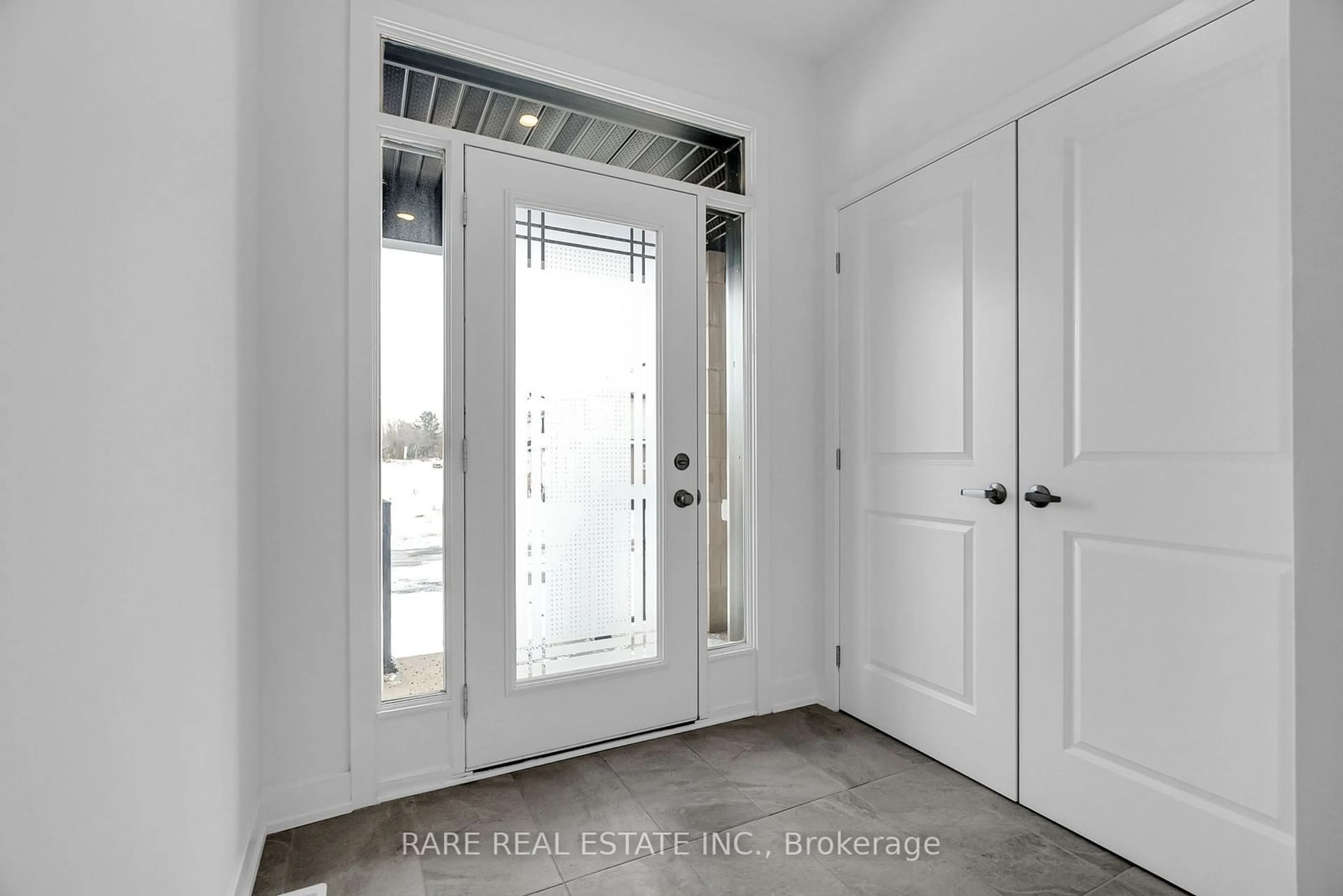 Indoor entryway for 363 Broadridge Cres, Orleans - Convent Glen and Area Ontario K1W 0C5