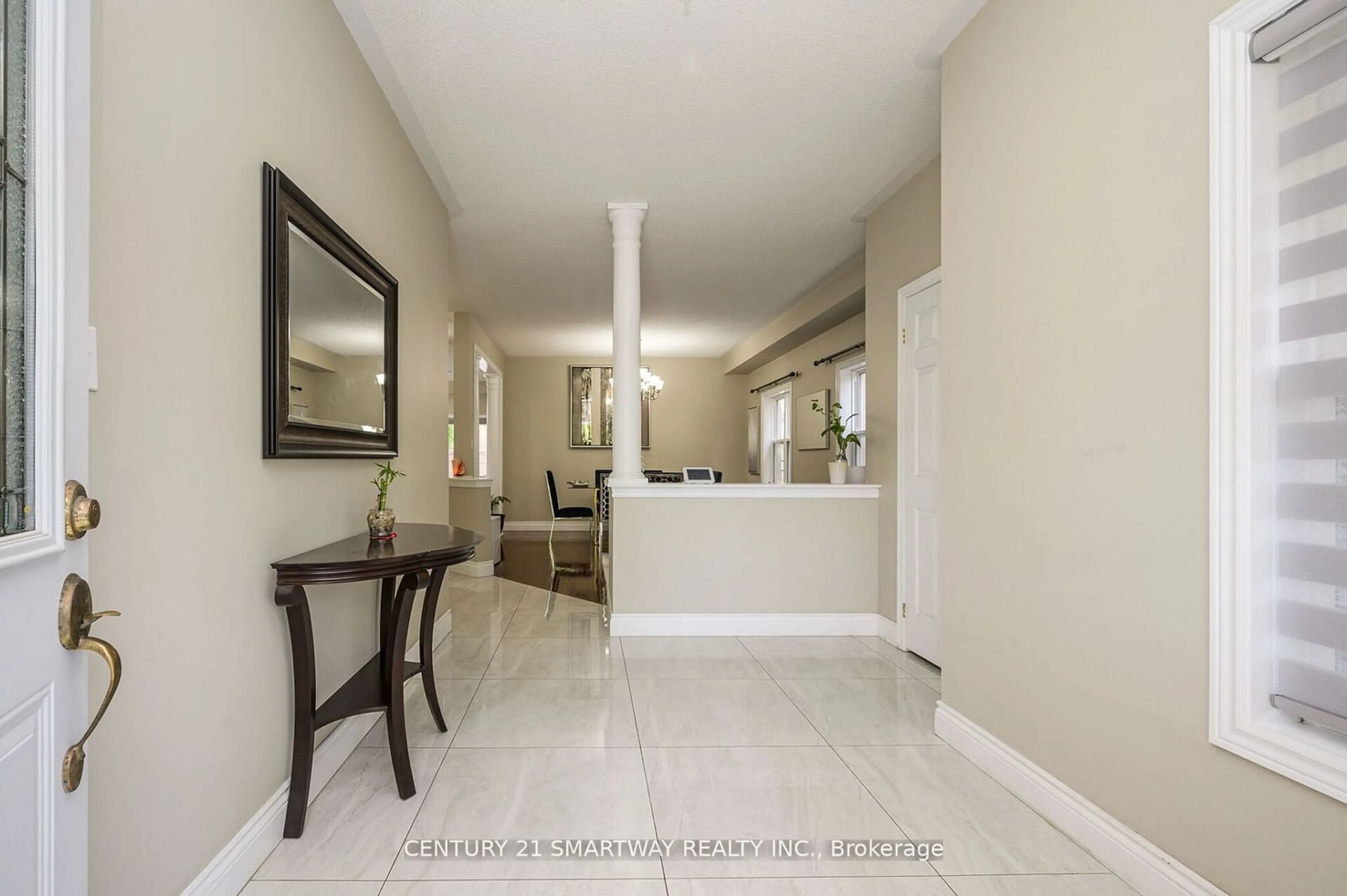 Indoor foyer for 159 Wright Cres, Niagara-on-the-Lake Ontario L0S 1J0